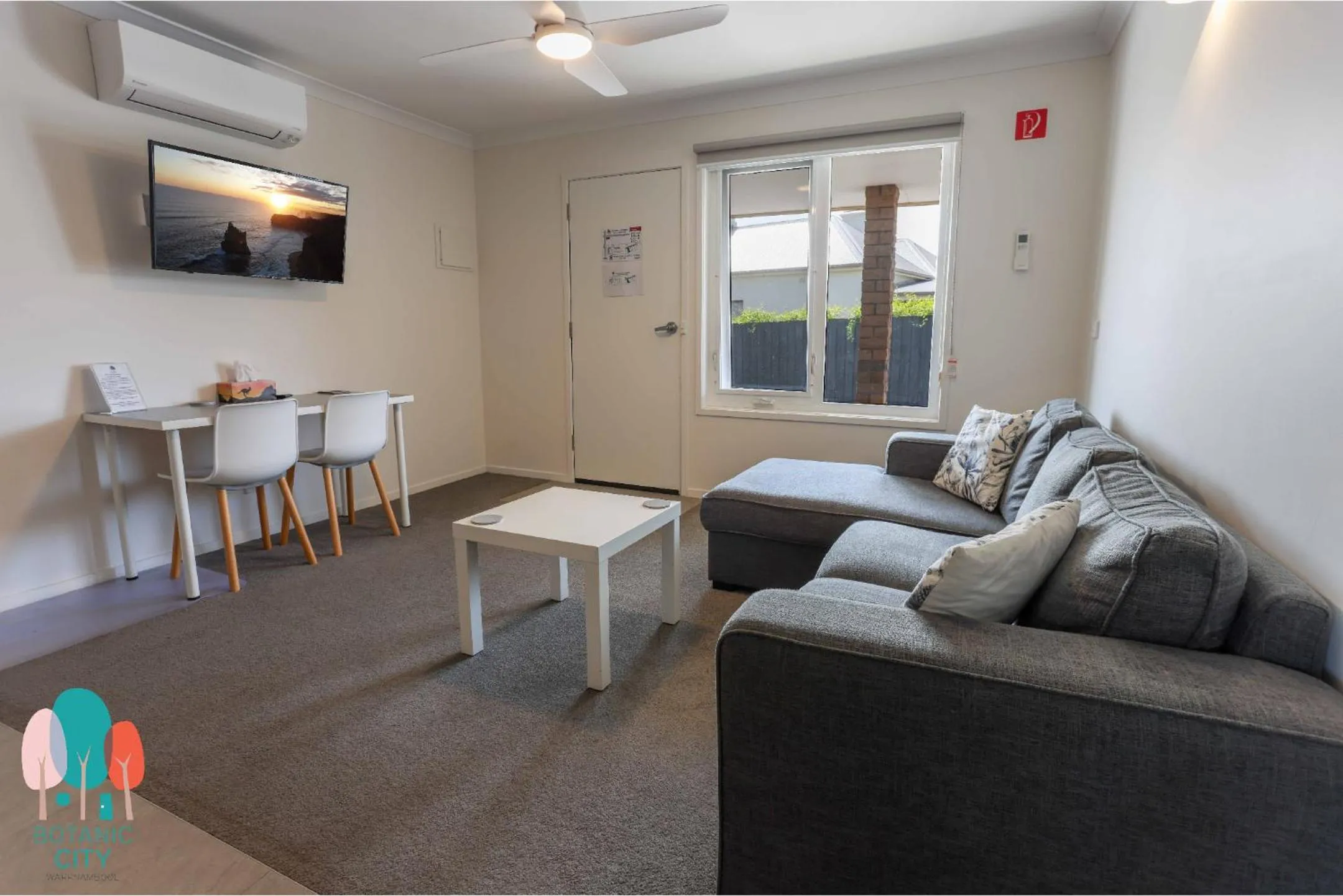 TV and multimedia in Botanic City Apartments