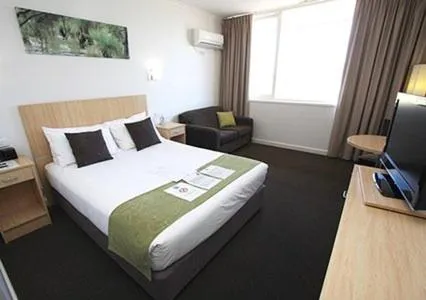 Bedroom, Bed in The Capital Horsham