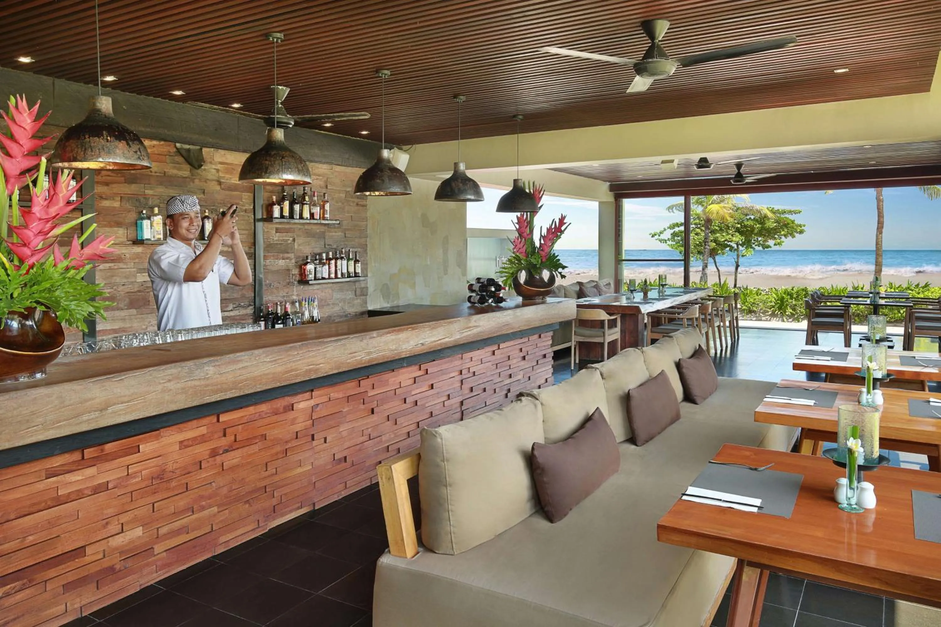 Restaurant/places to eat in Bali Niksoma Boutique Beach Resort
