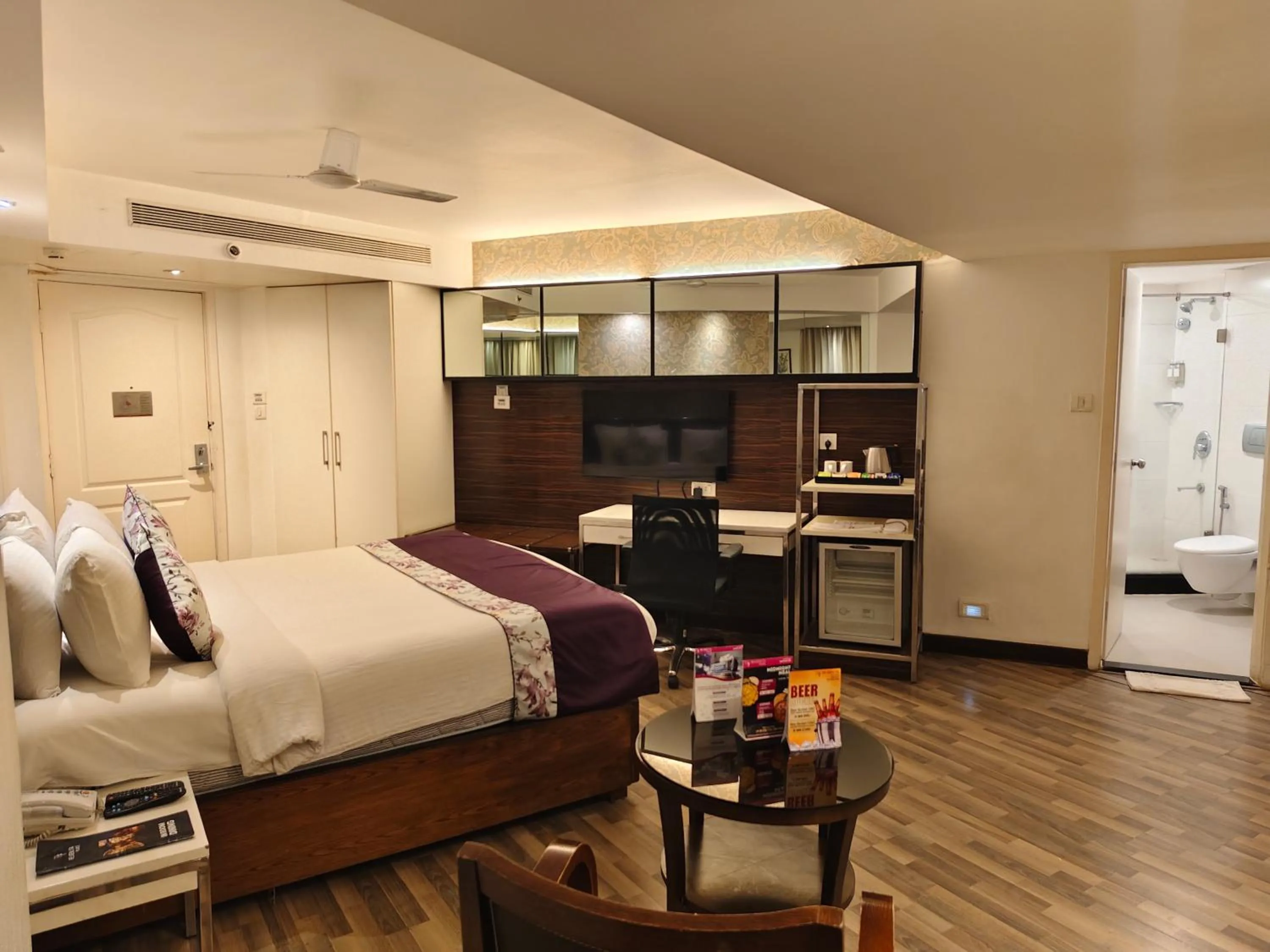 Bed in Regenta Place Bangalore, Cunningham Road