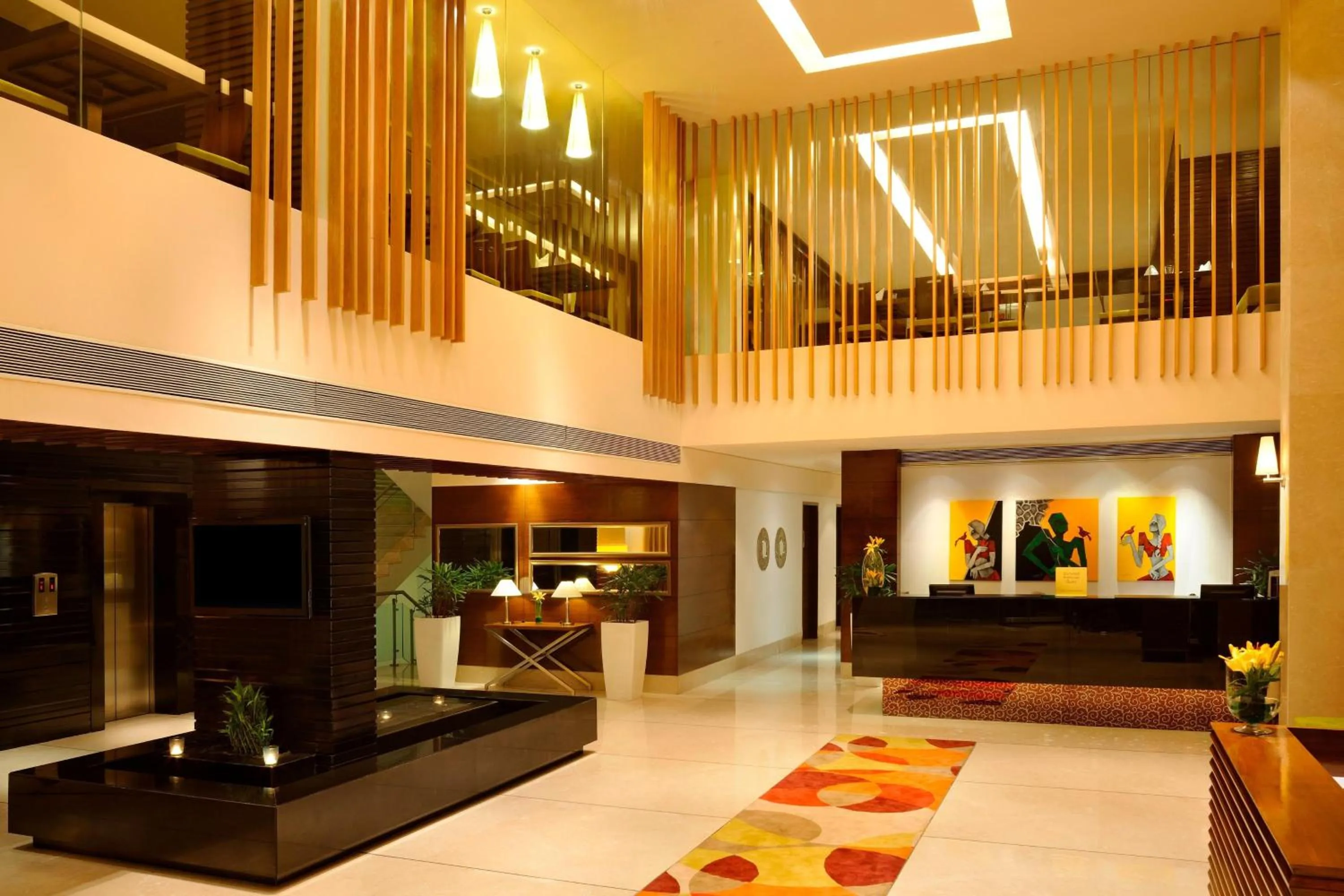 Lobby or reception in Four Points by Sheraton Ahmedabad