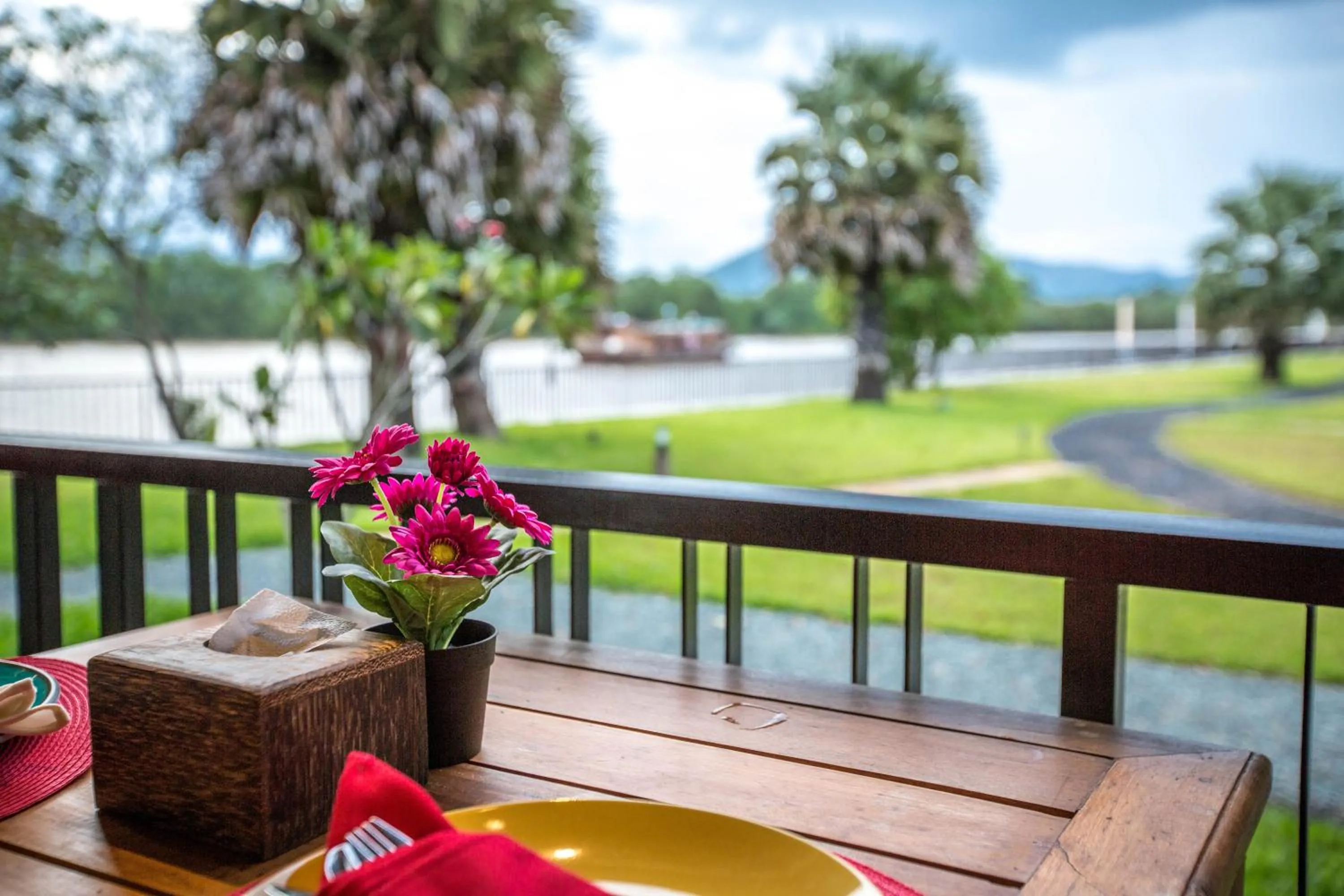 Restaurant/places to eat in Kampot River Residence