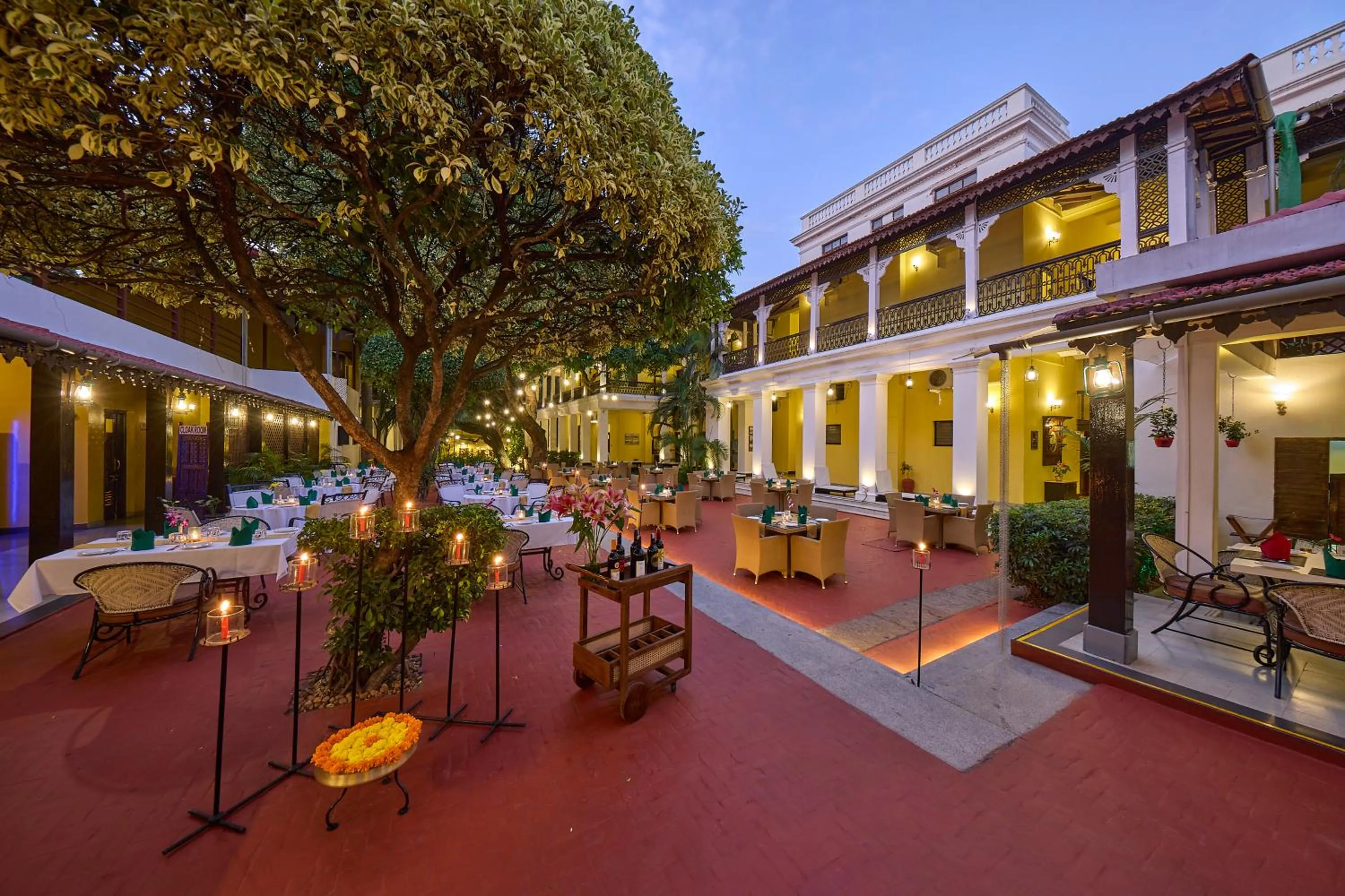 Restaurant/places to eat in Royal Orchid Metropole Mysore