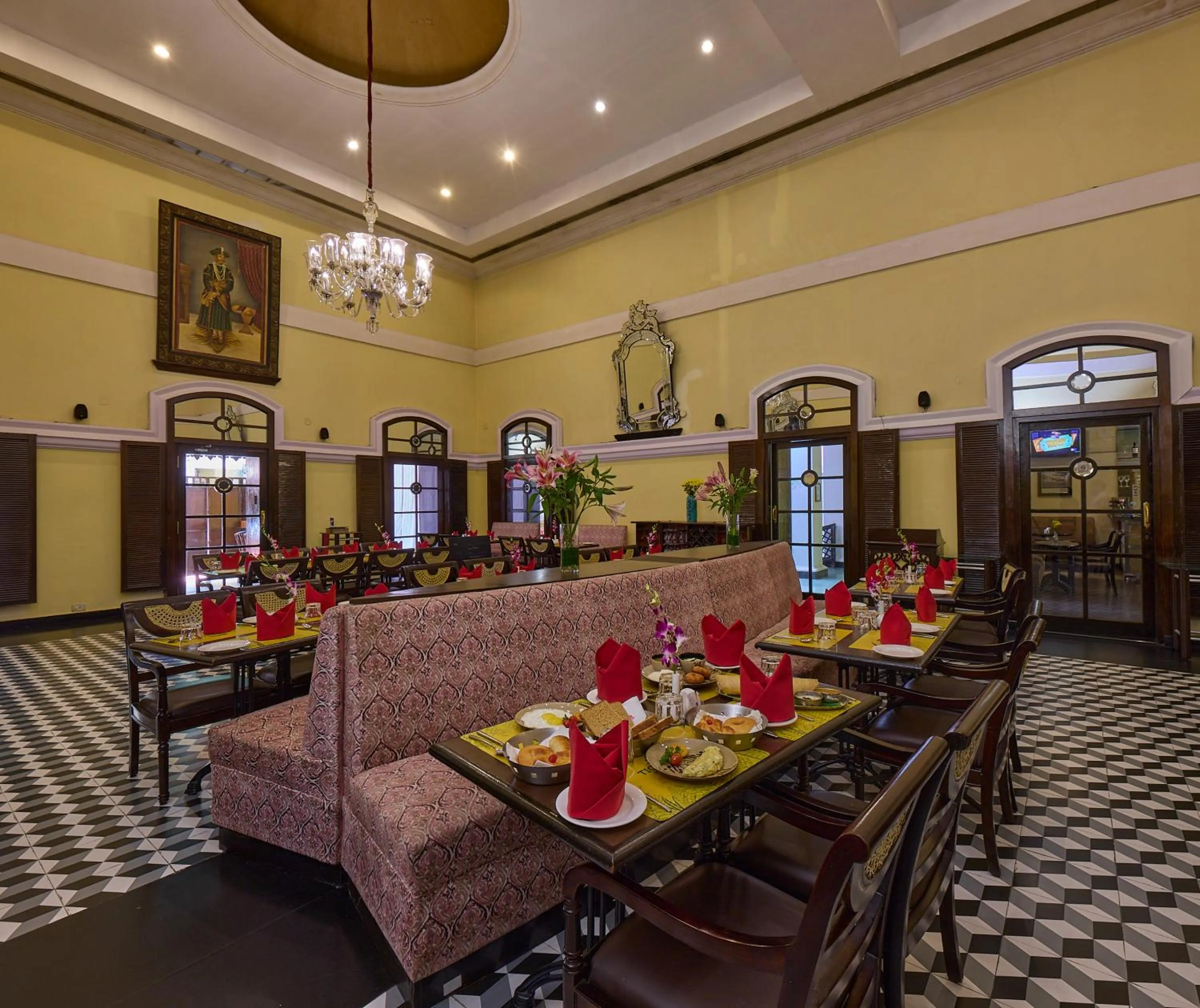 Restaurant/places to eat in Royal Orchid Metropole Mysore