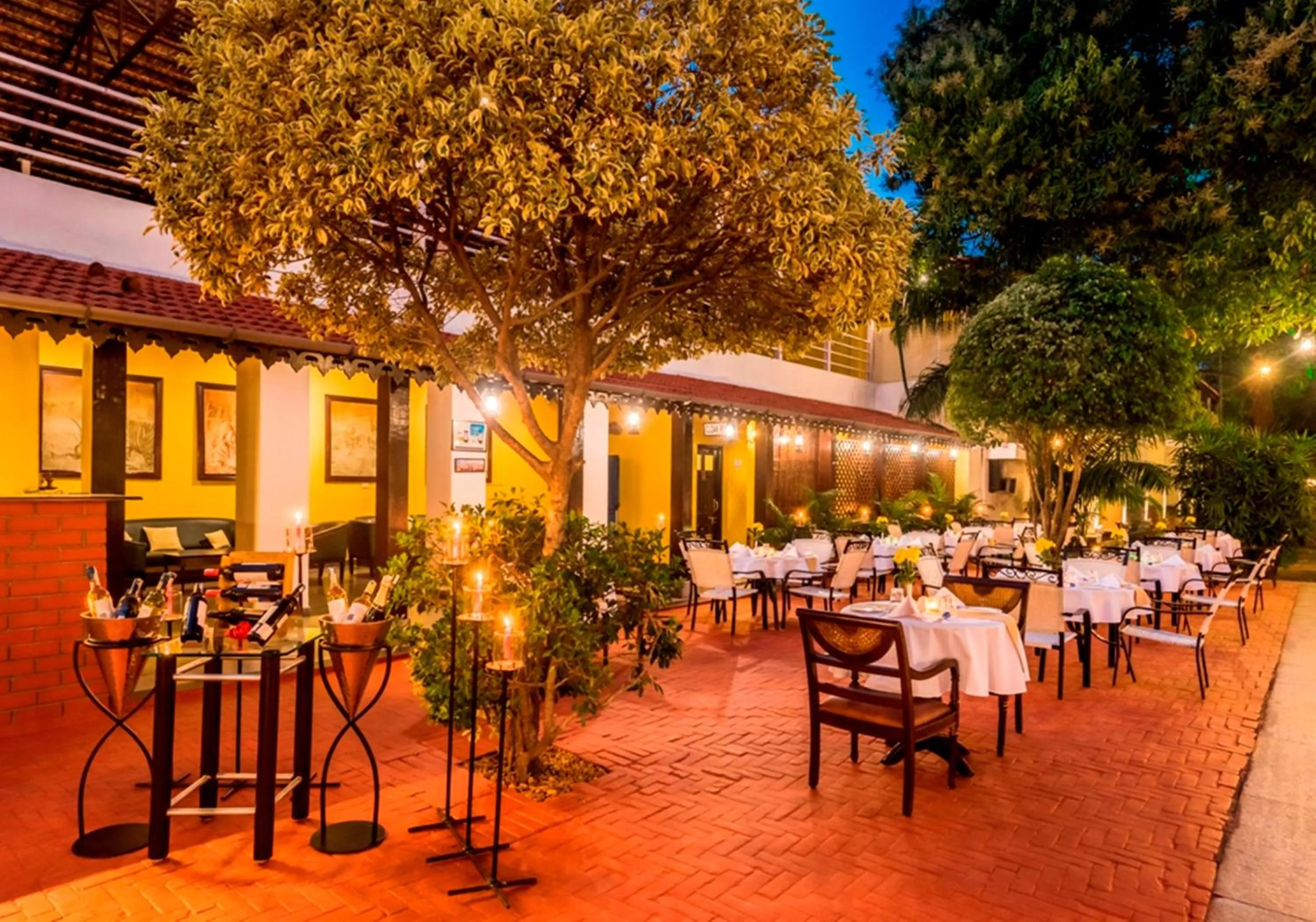 Restaurant/places to eat in Royal Orchid Metropole Mysore