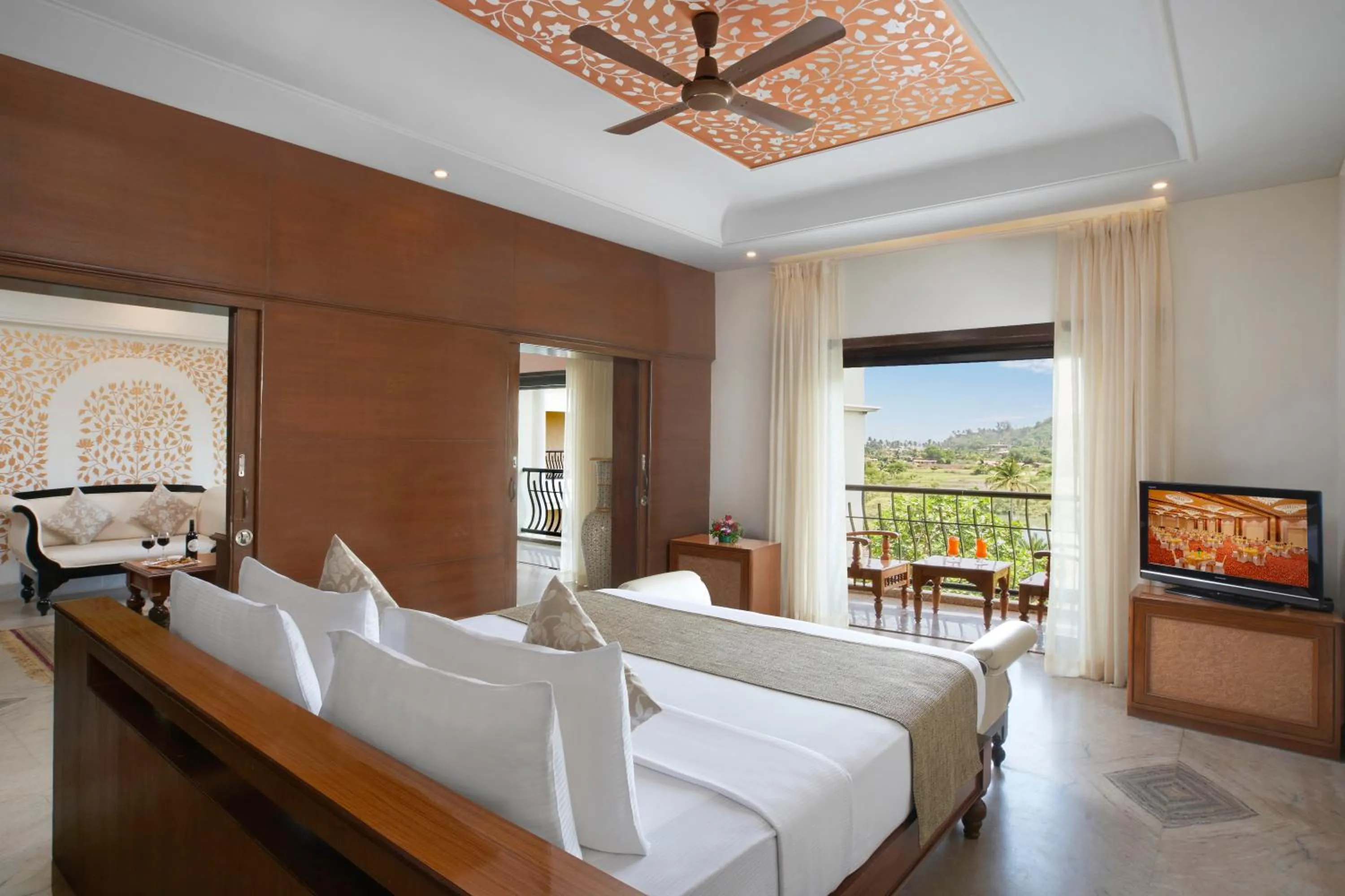 Bedroom, Bed in Resort Rio