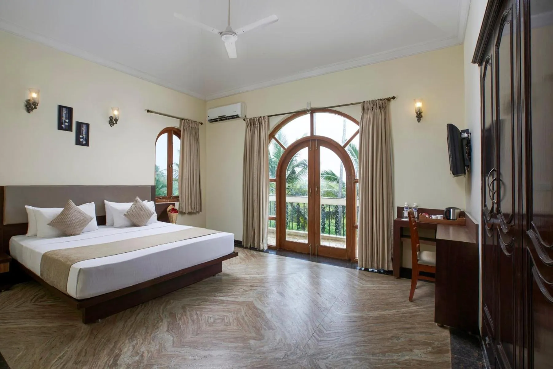 Bedroom, Bed in Resort Rio