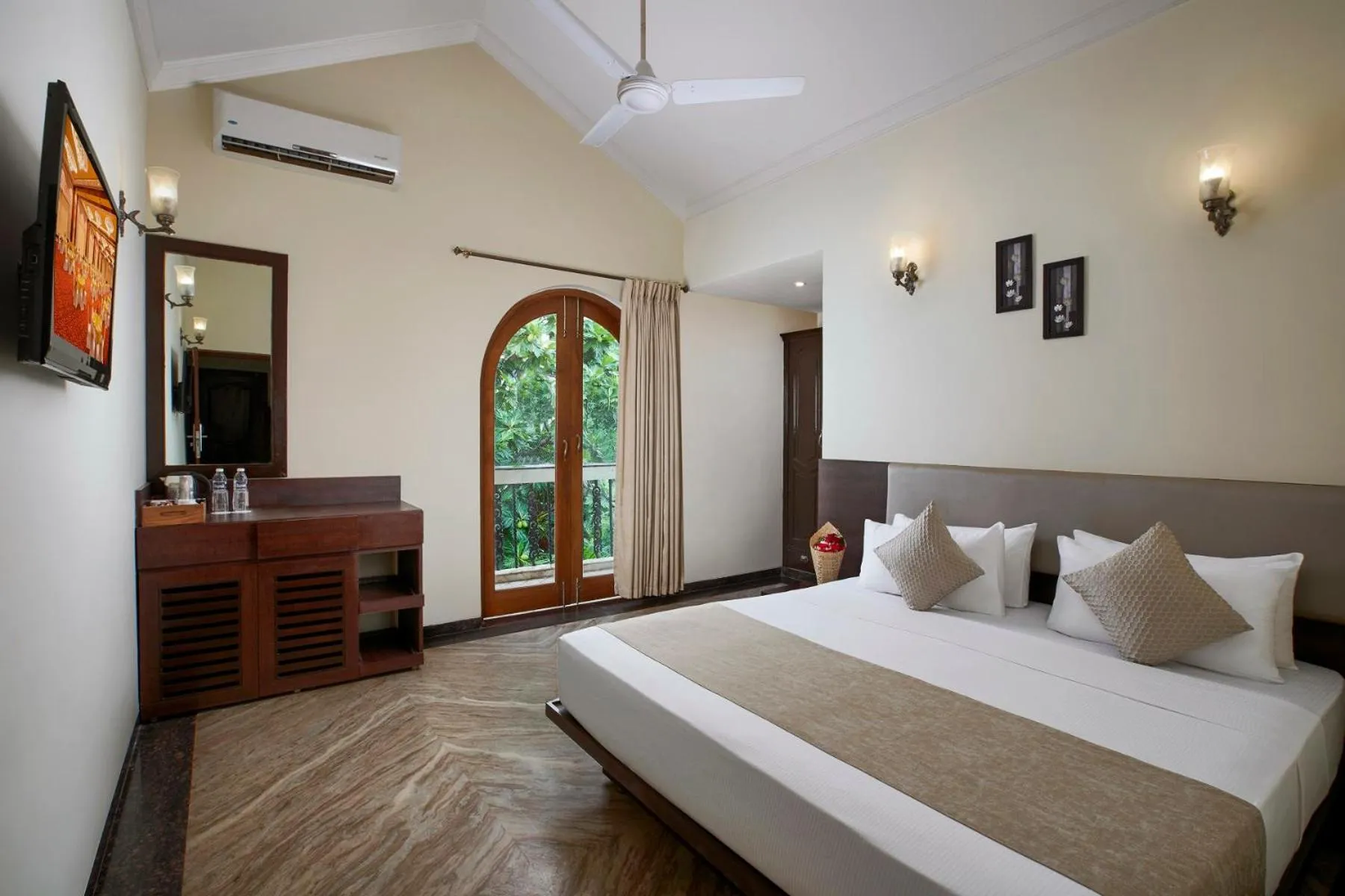 Bedroom, Bed in Resort Rio