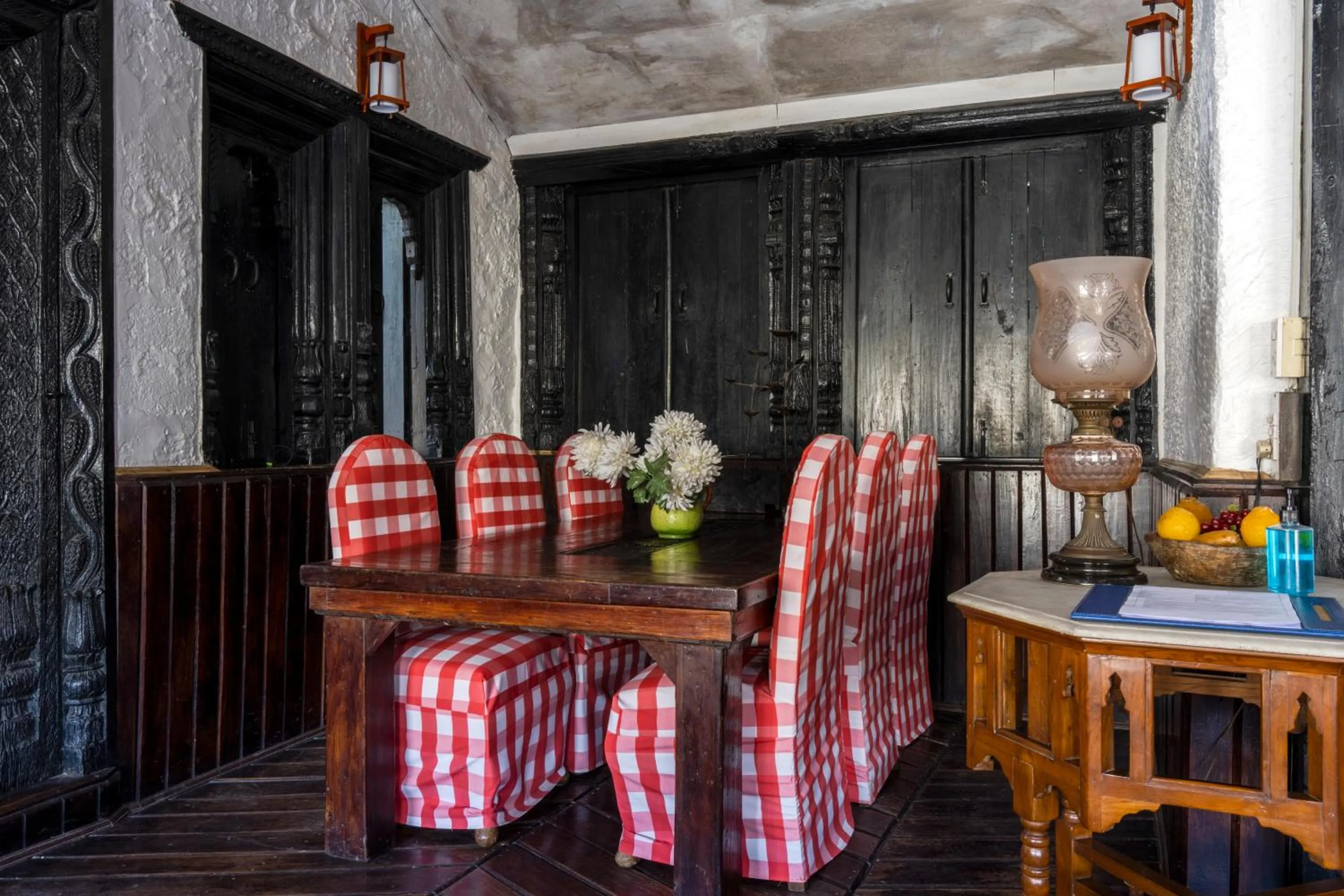 Dining area in ROSASTAYS Jeolikote