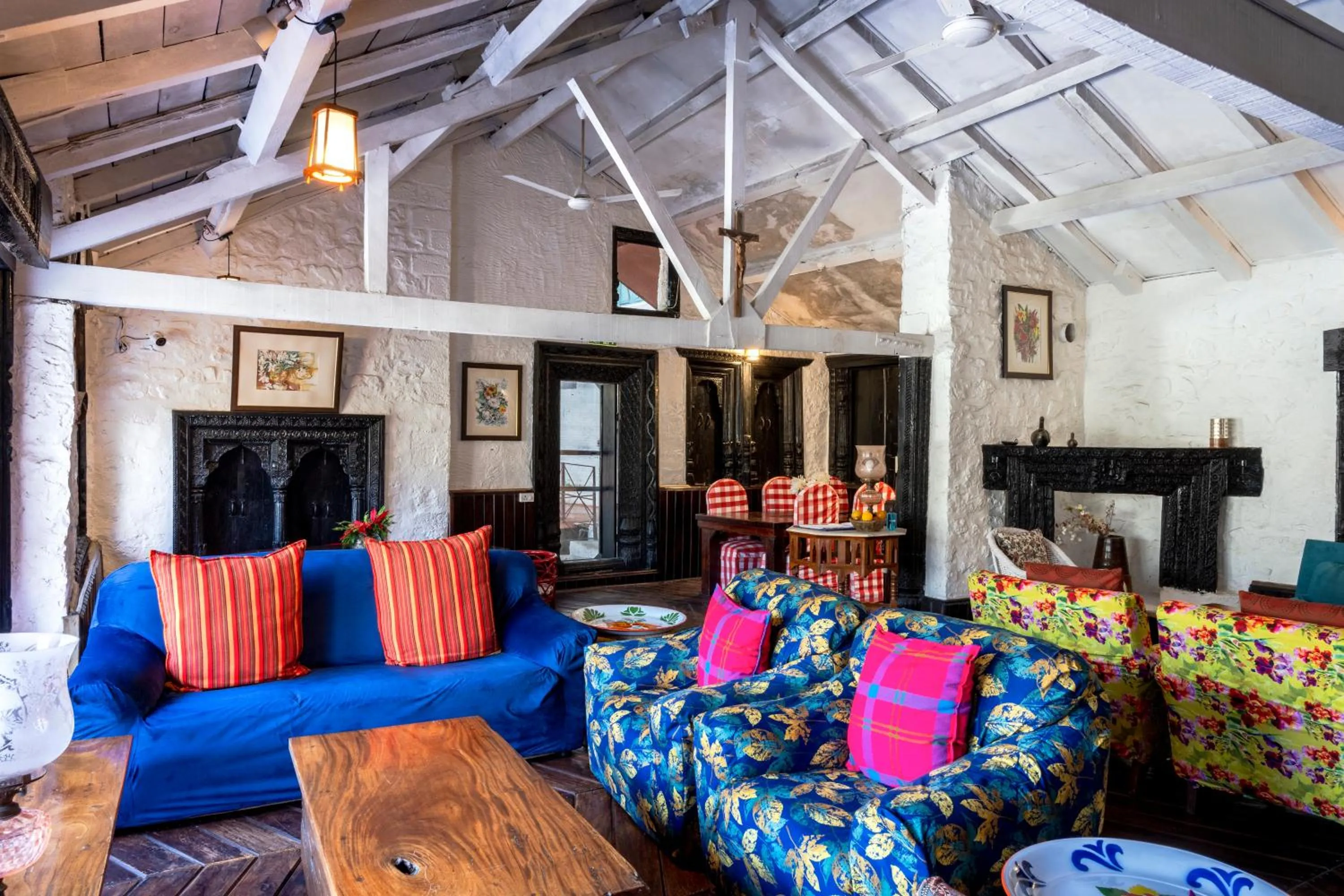 Living room in ROSASTAYS Jeolikote