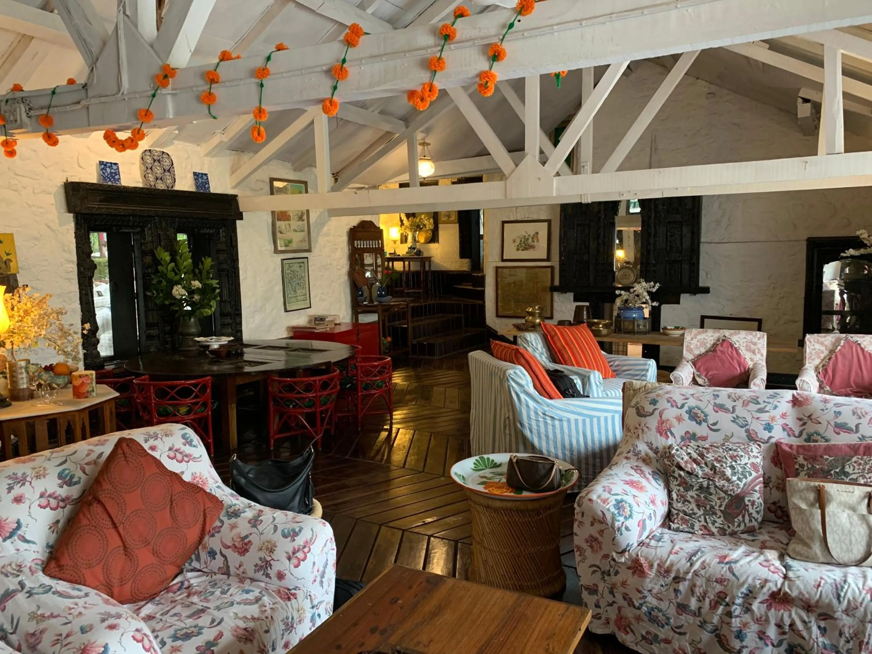 Lobby or reception in ROSASTAYS Jeolikote