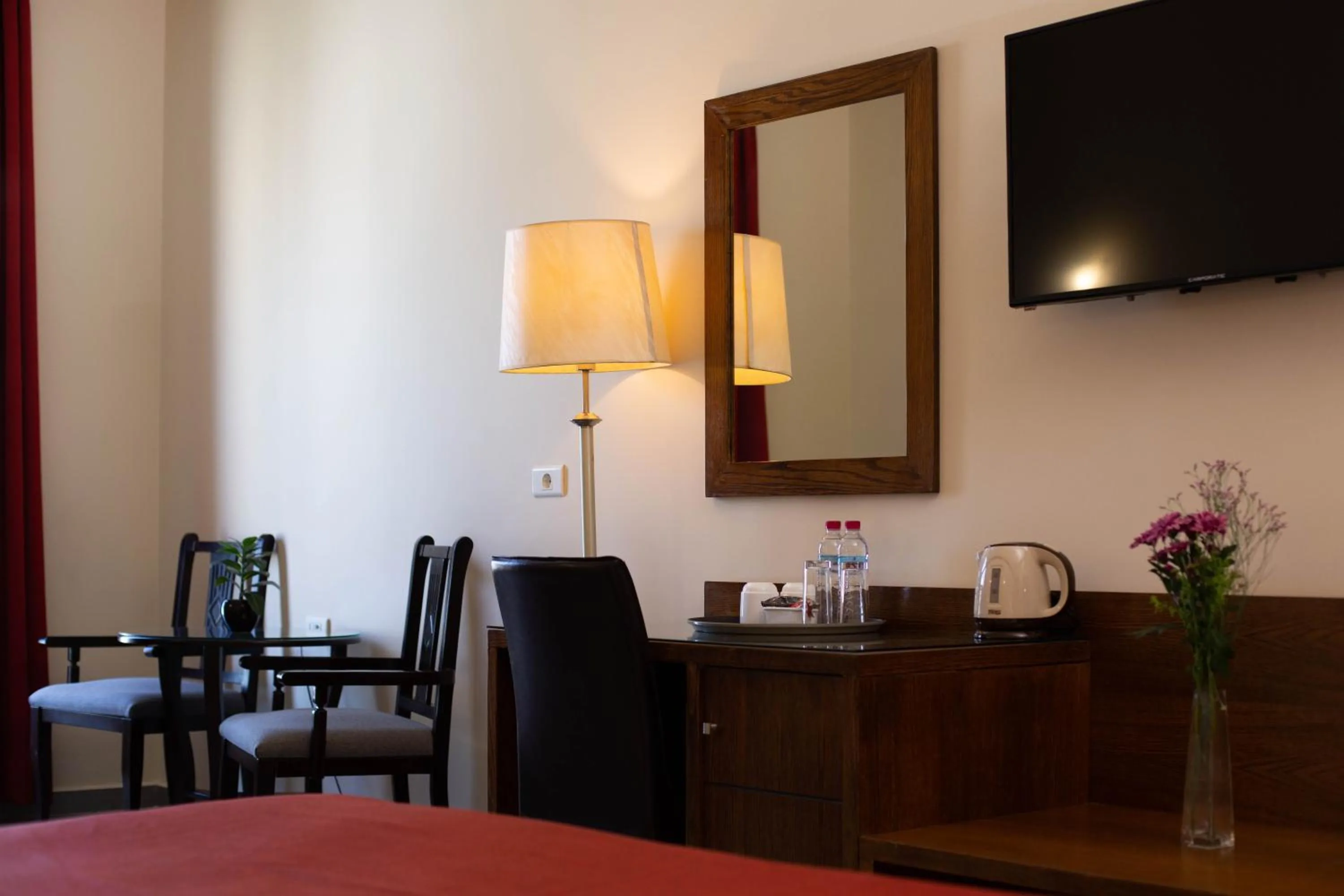 Living room in Cosmopolitan Hotel