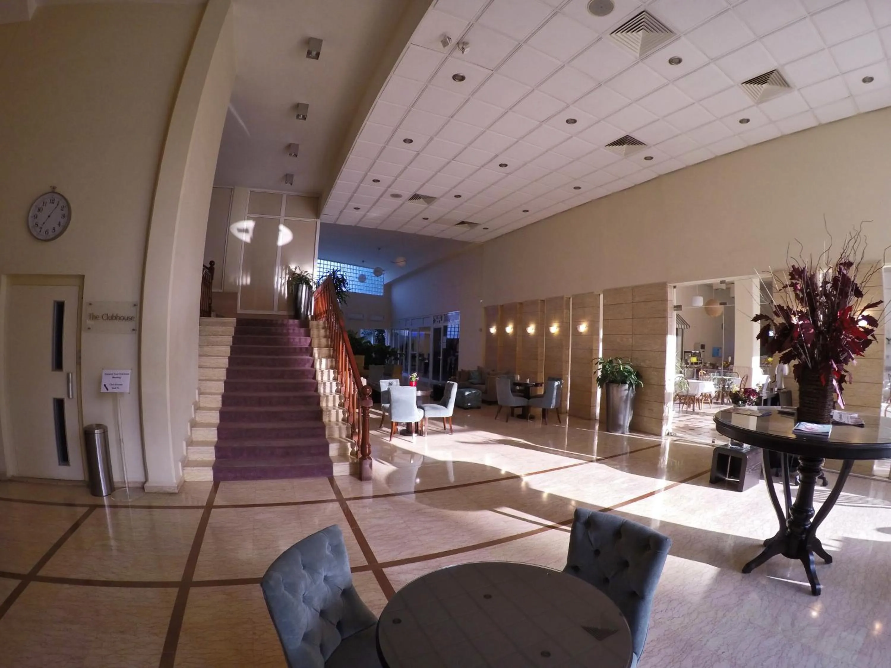 Coffee/tea facilities in Cosmopolitan Hotel