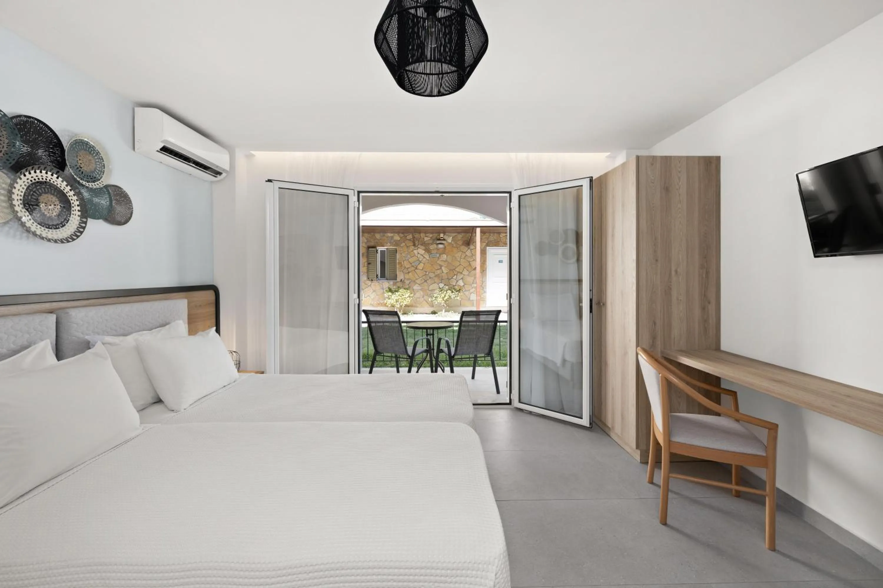 Photo of the whole room, Bed in White Olive Marine Aquapark