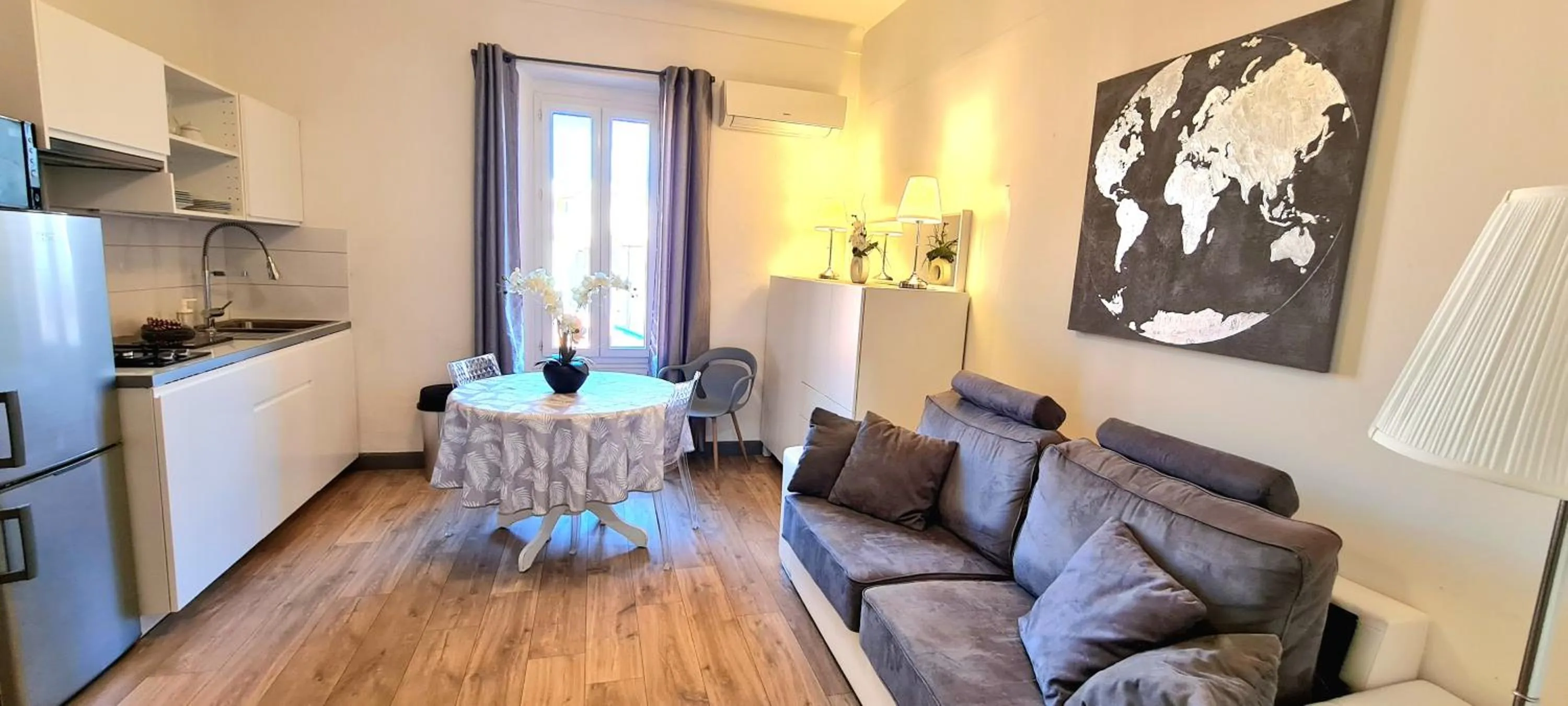 Kitchen or kitchenette in SeaYouSoon Inn Cannes - Studios