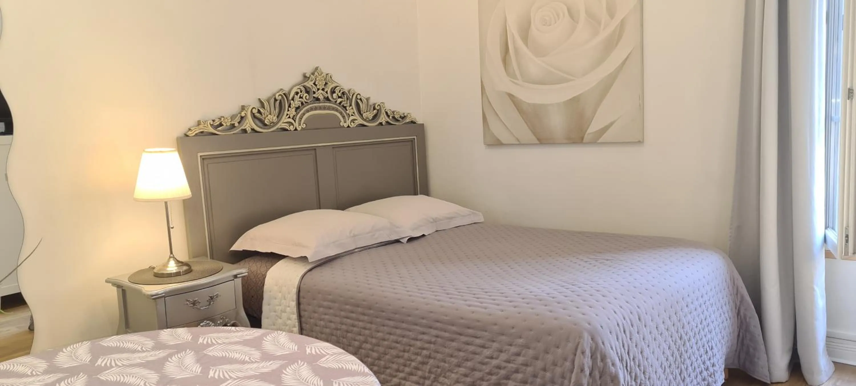 Photo of the whole room, Bed in SeaYouSoon Inn Cannes - Studios