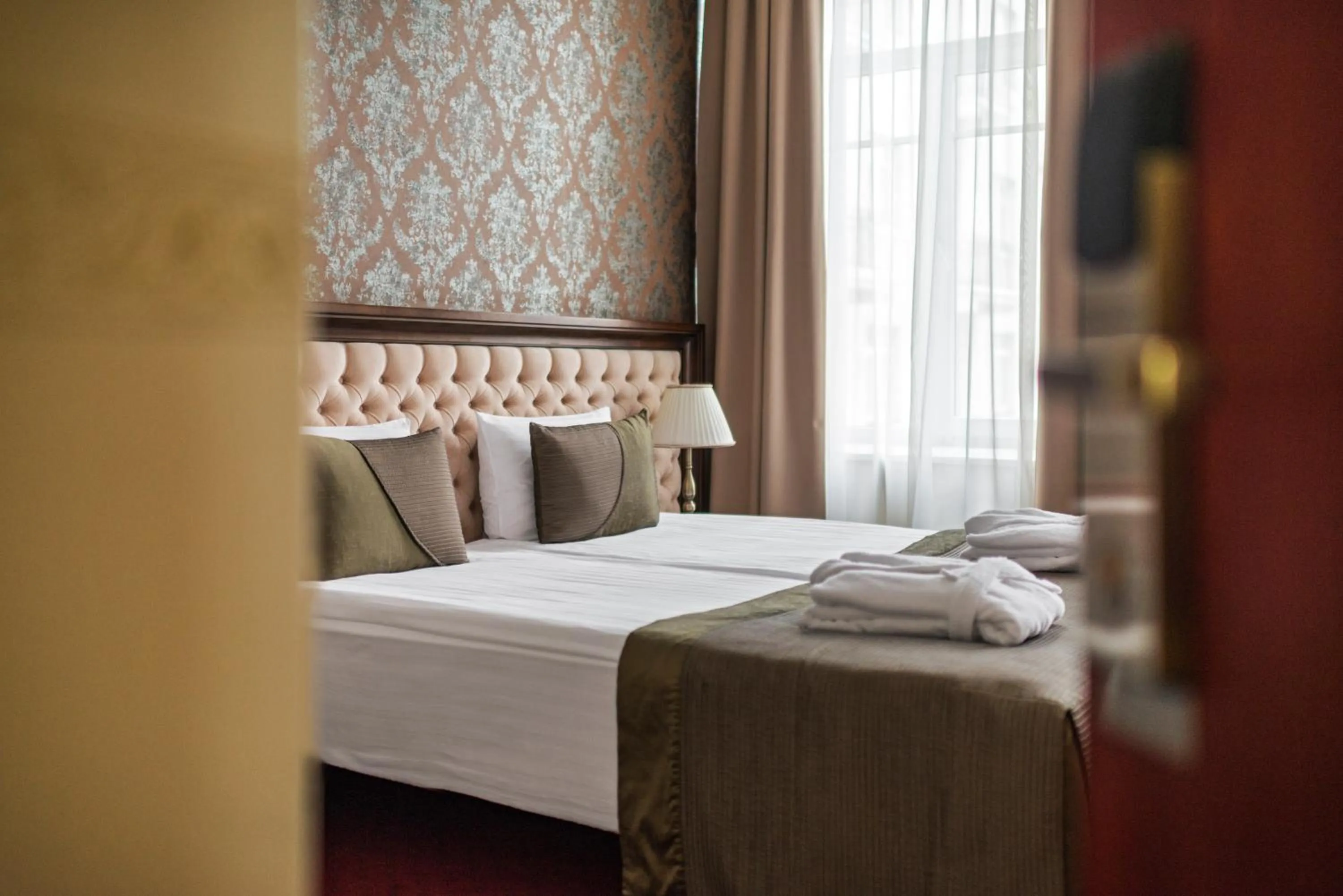 Bedroom, Bed in Congress Hotel