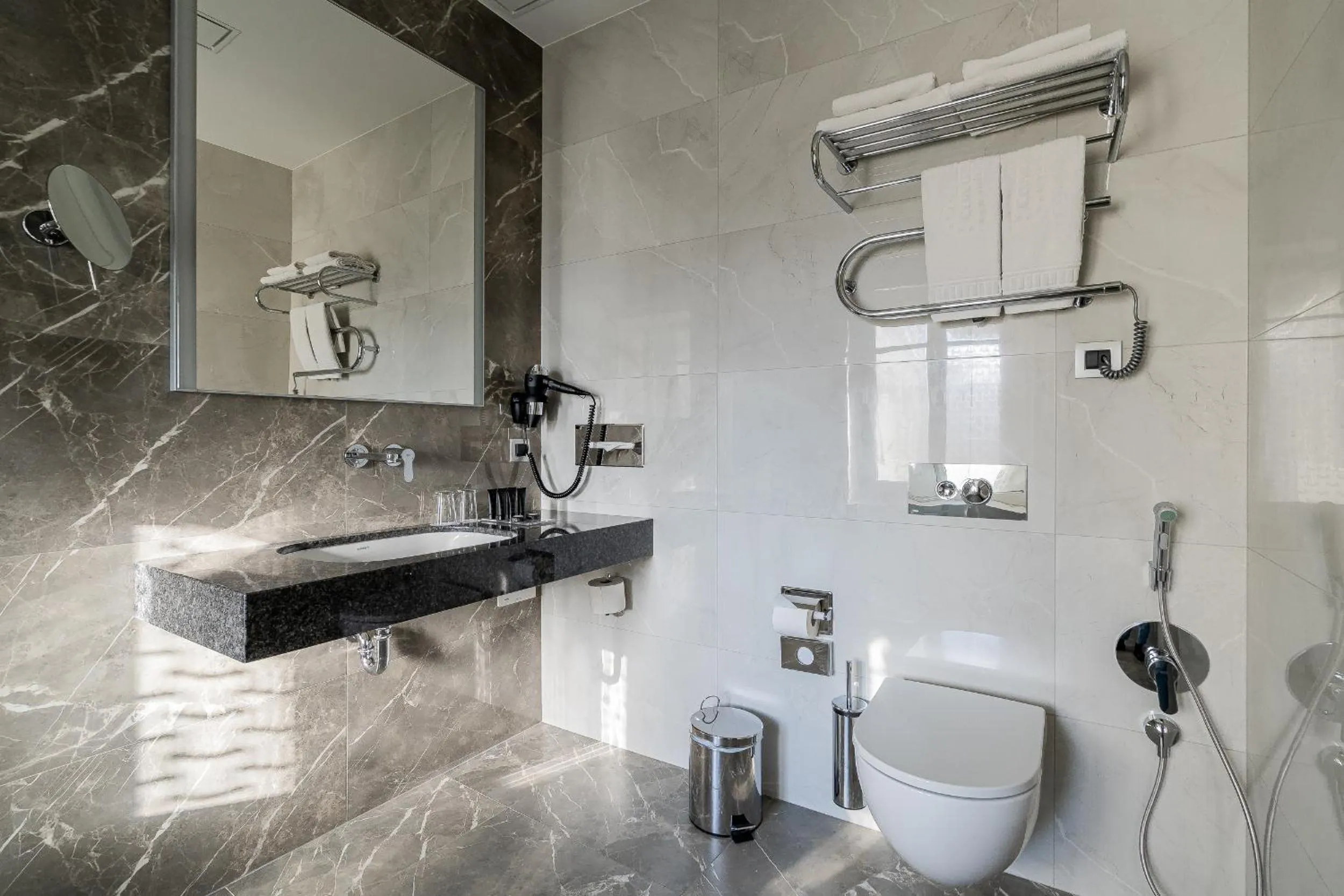 Bathroom in Congress Hotel