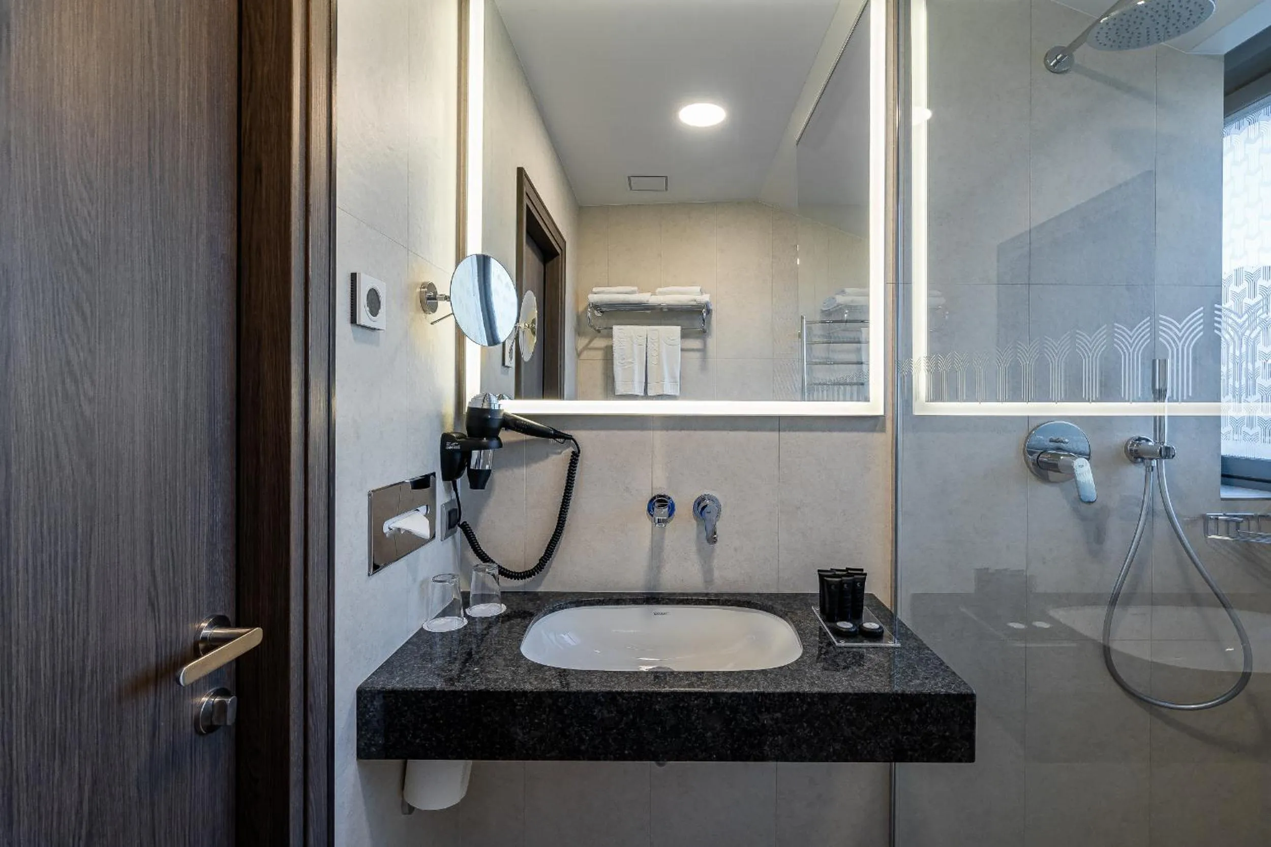 Bathroom in Congress Hotel