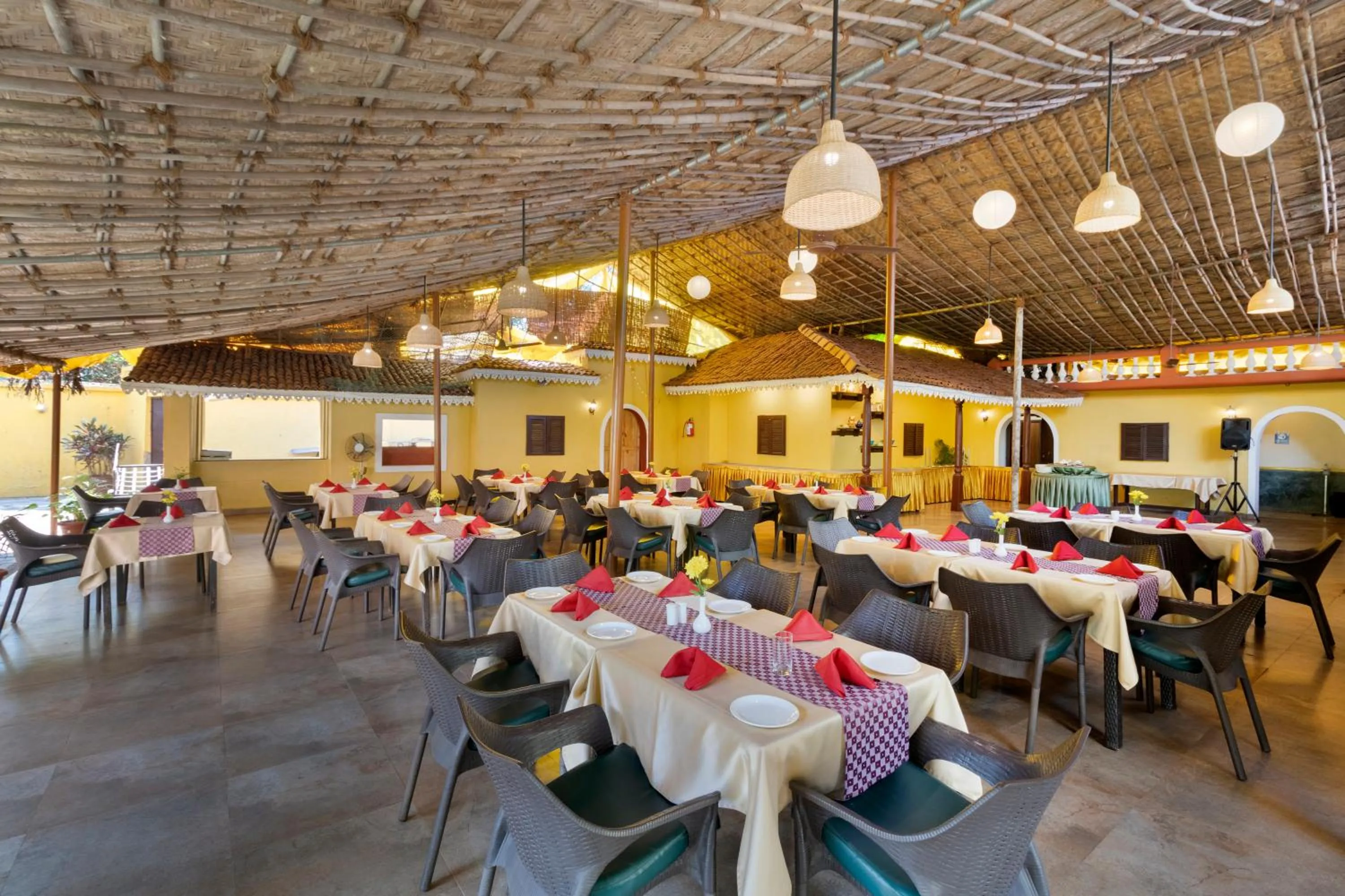 Restaurant/places to eat in Aldeia Santa Rita - Candolim