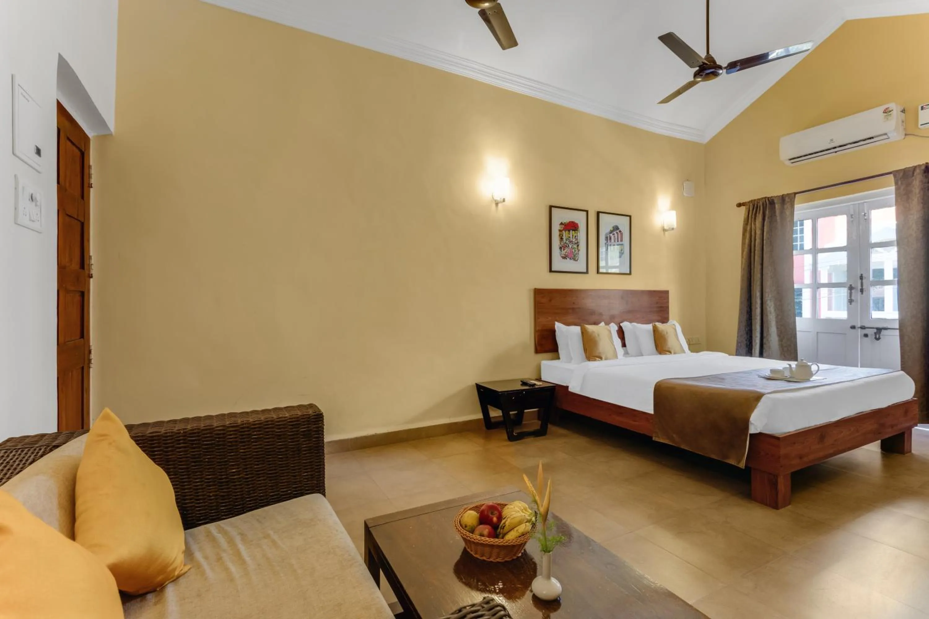 Photo of the whole room, Bed in Aldeia Santa Rita - Candolim