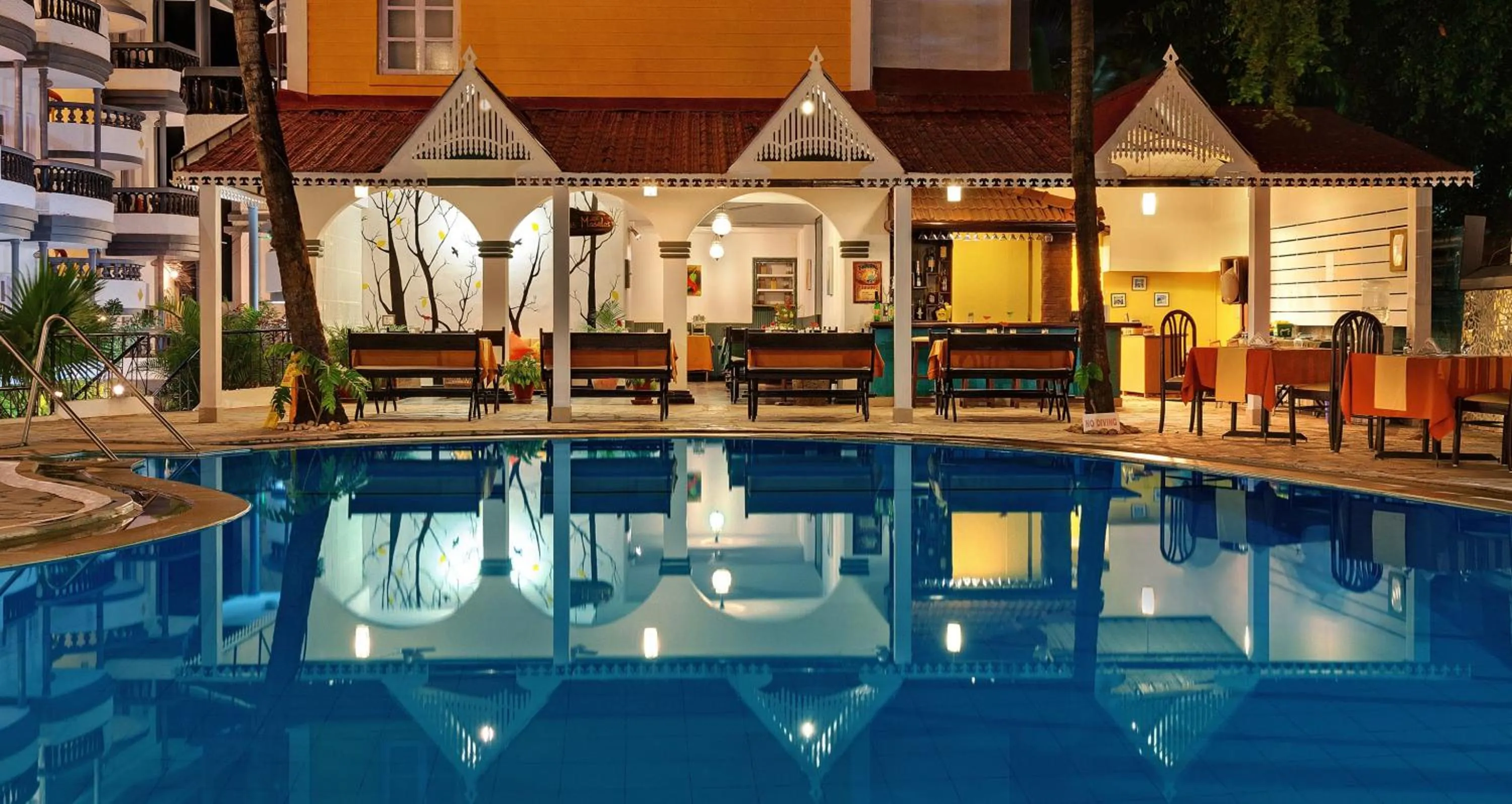 Swimming pool in Santiago Beach Resort