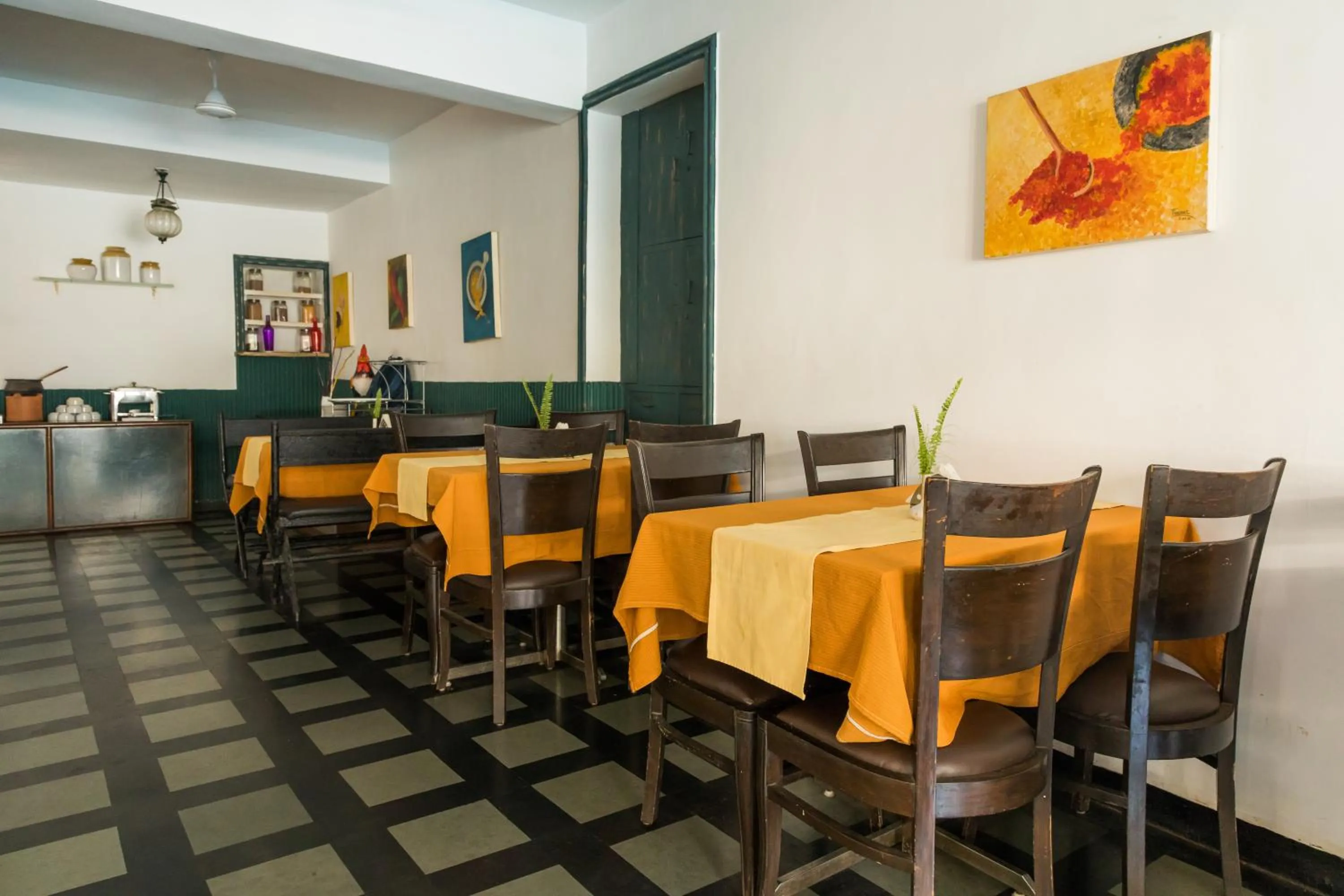 Restaurant/places to eat in Santiago Beach Resort