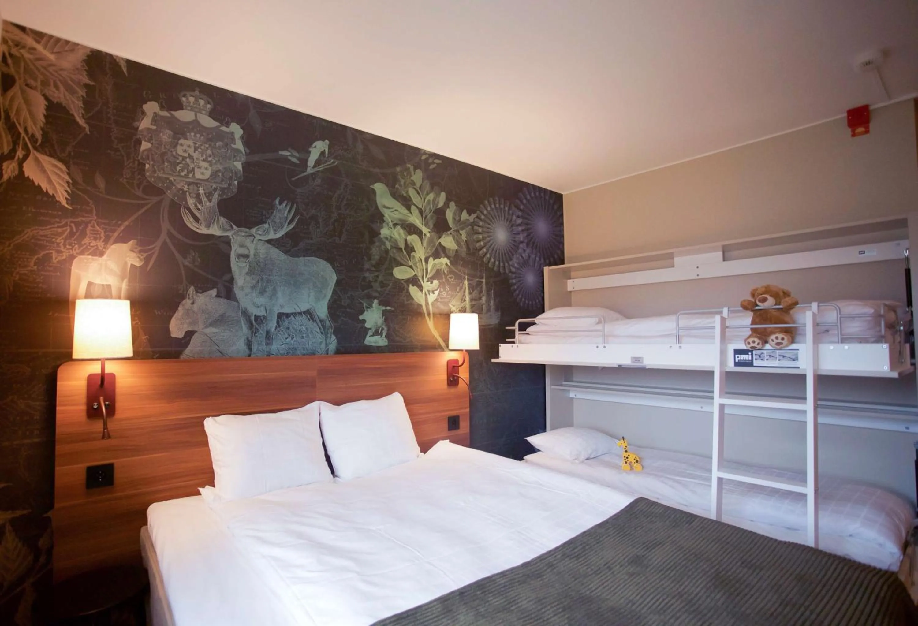 Photo of the whole room, Bed in Scandic Klarälven