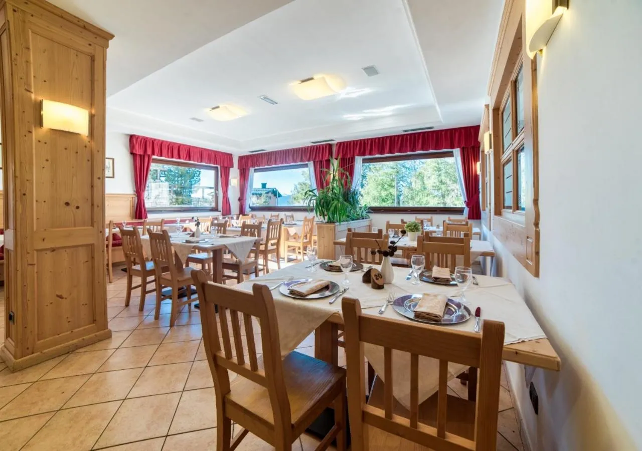 Restaurant/places to eat in Chalet Caminetto