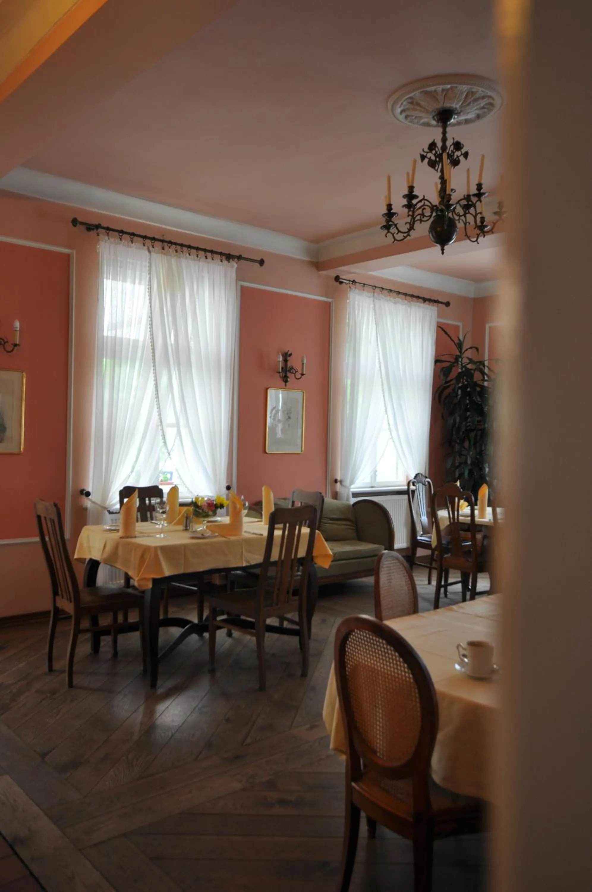 Restaurant/places to eat in Restauracja - Hotel Pałacowa