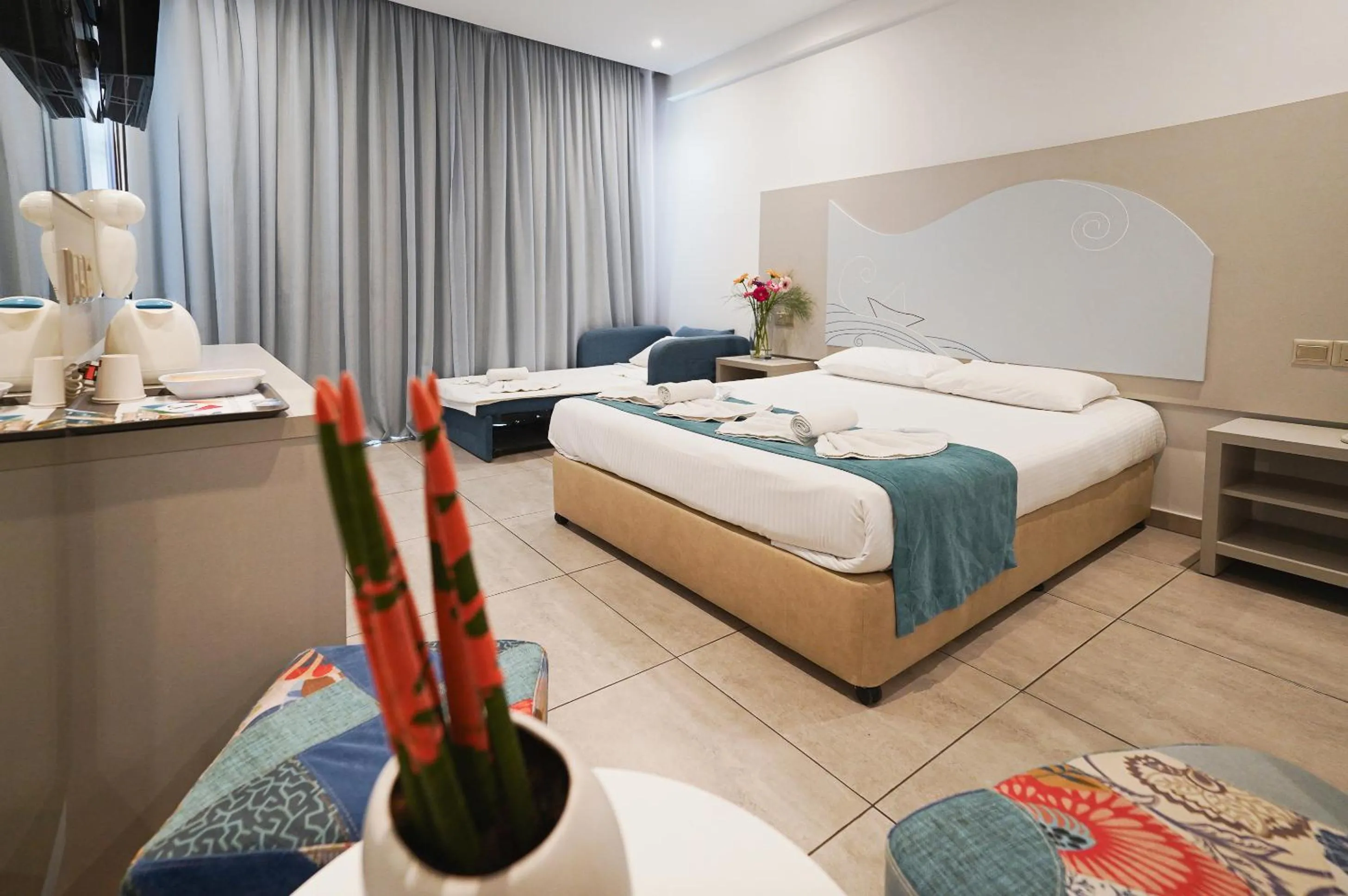 Bed in Nicholas Color Hotel