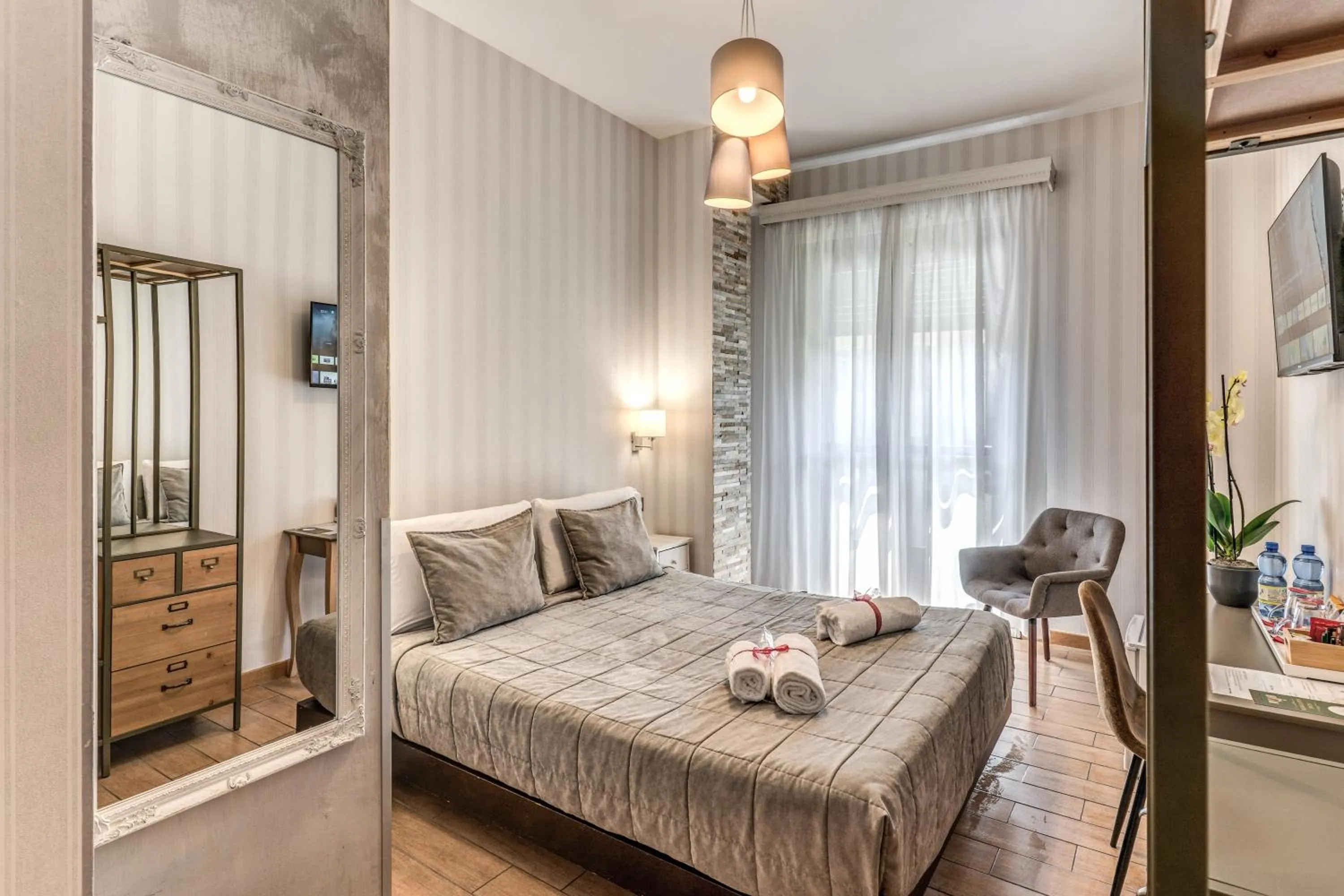 Bedroom, Bed in Marta Inn