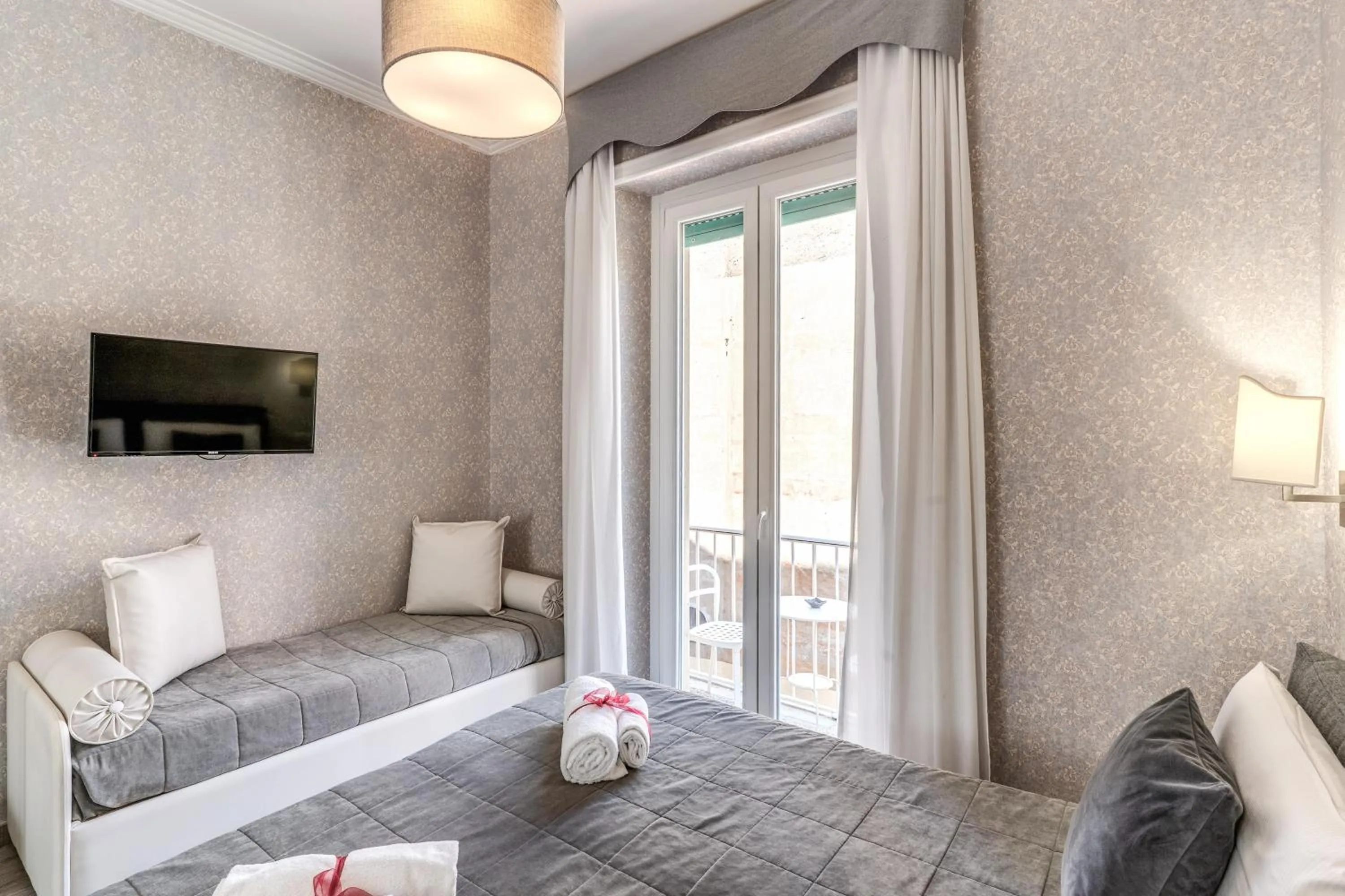 Bedroom, Bed in Marta Inn