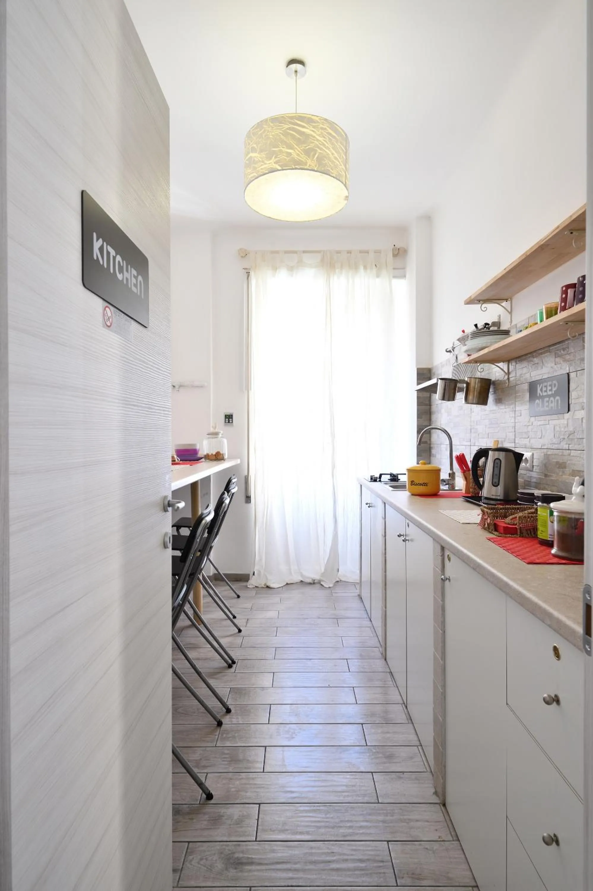 Communal lounge/ TV room in Marta Inn