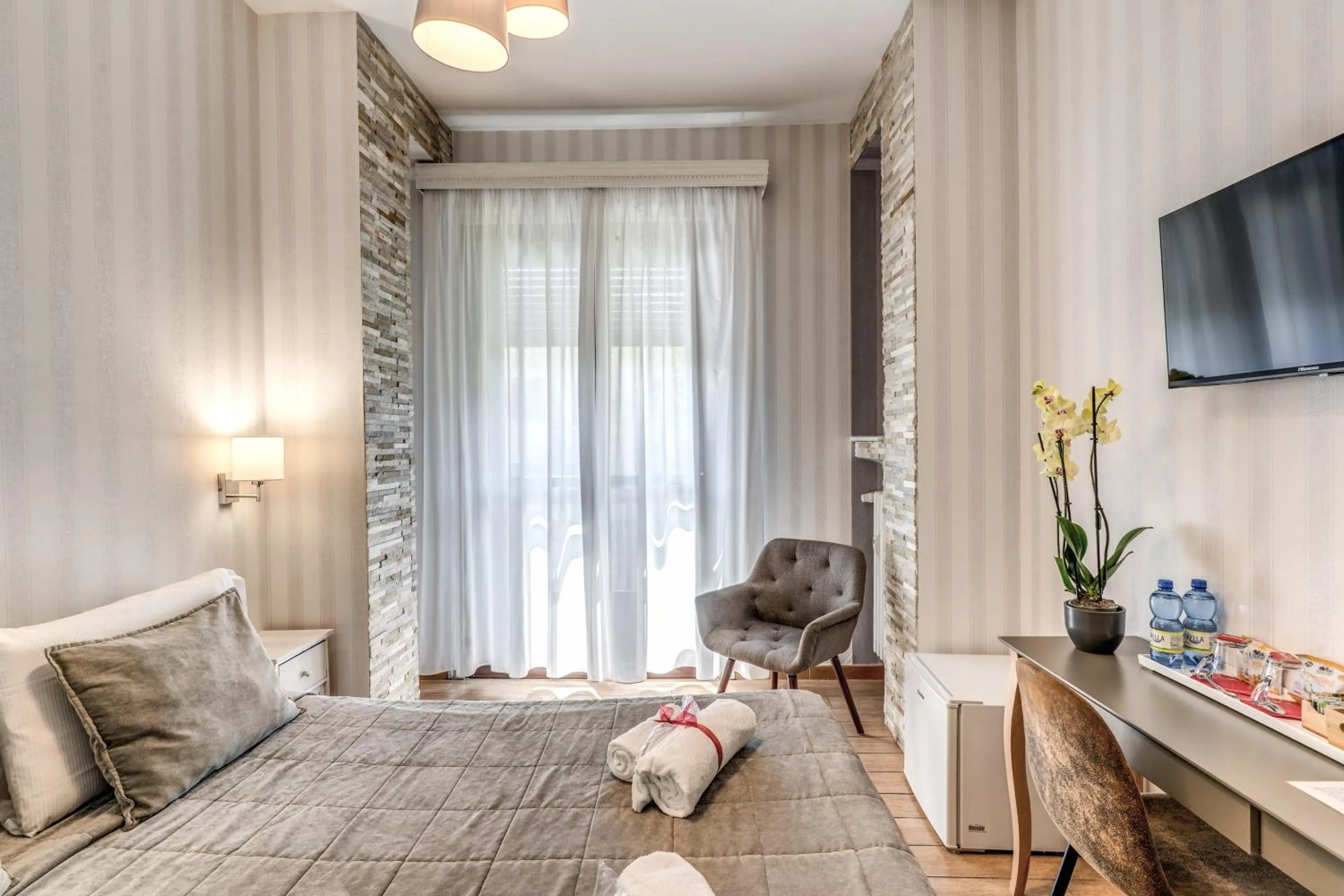 Bedroom, Bed in Marta Inn