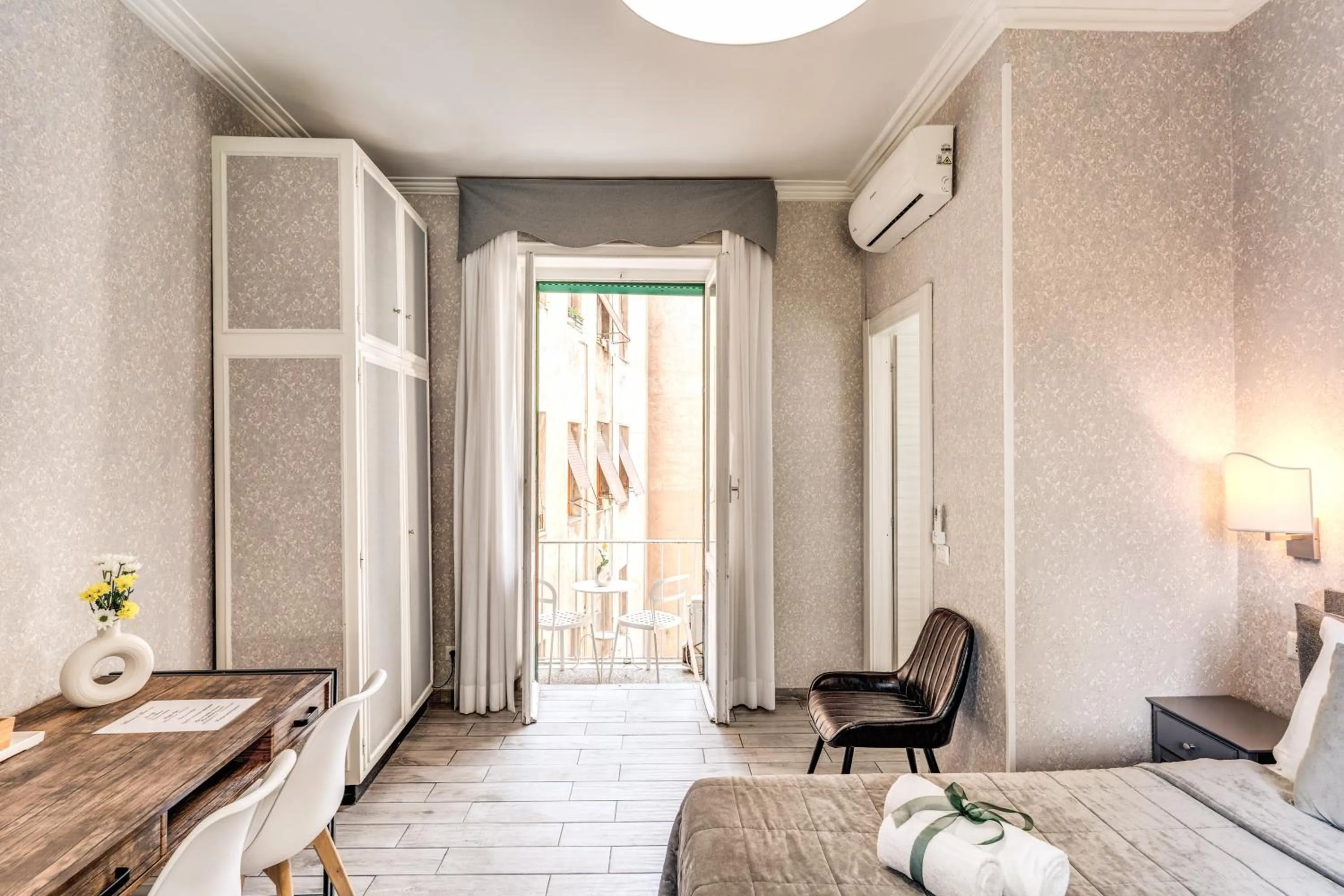 Photo of the whole room, Bed in Marta Inn