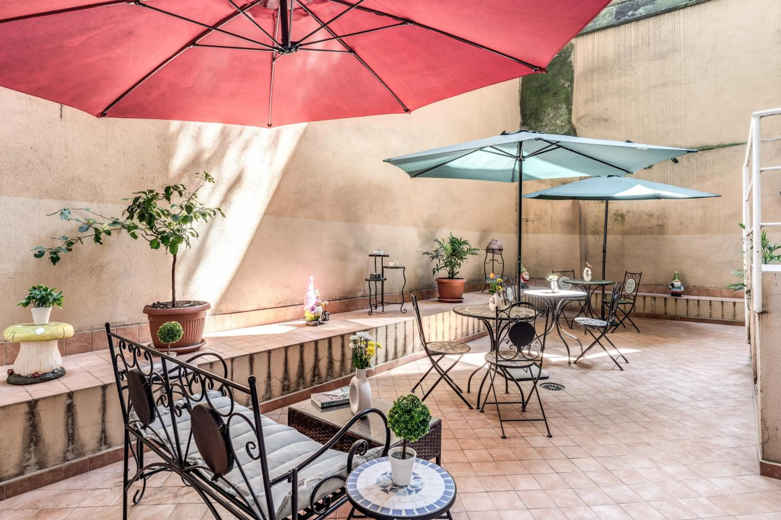 Balcony/Terrace in Marta Inn