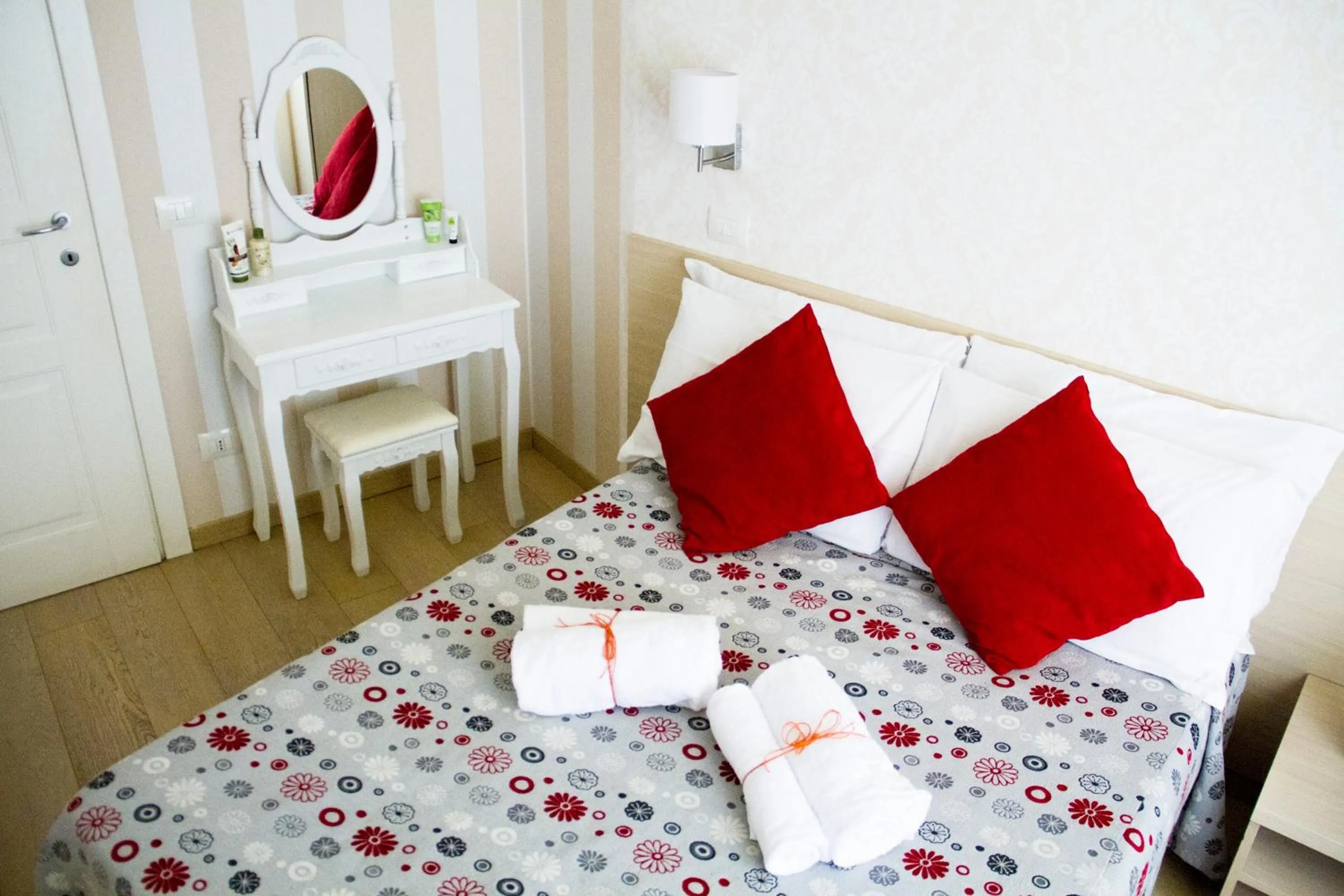 Photo of the whole room, Bed in Marta Inn