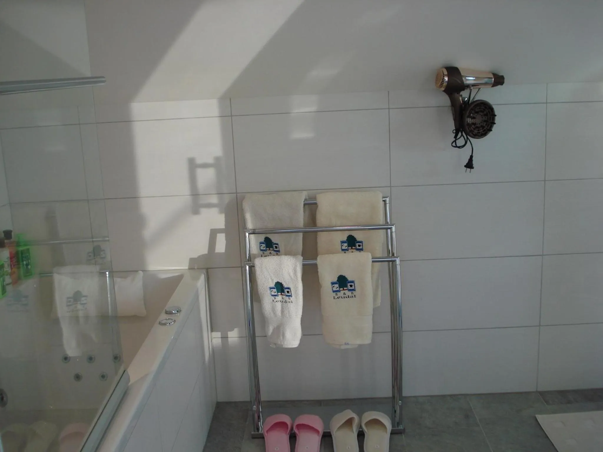 Bathroom in B & B Leudal