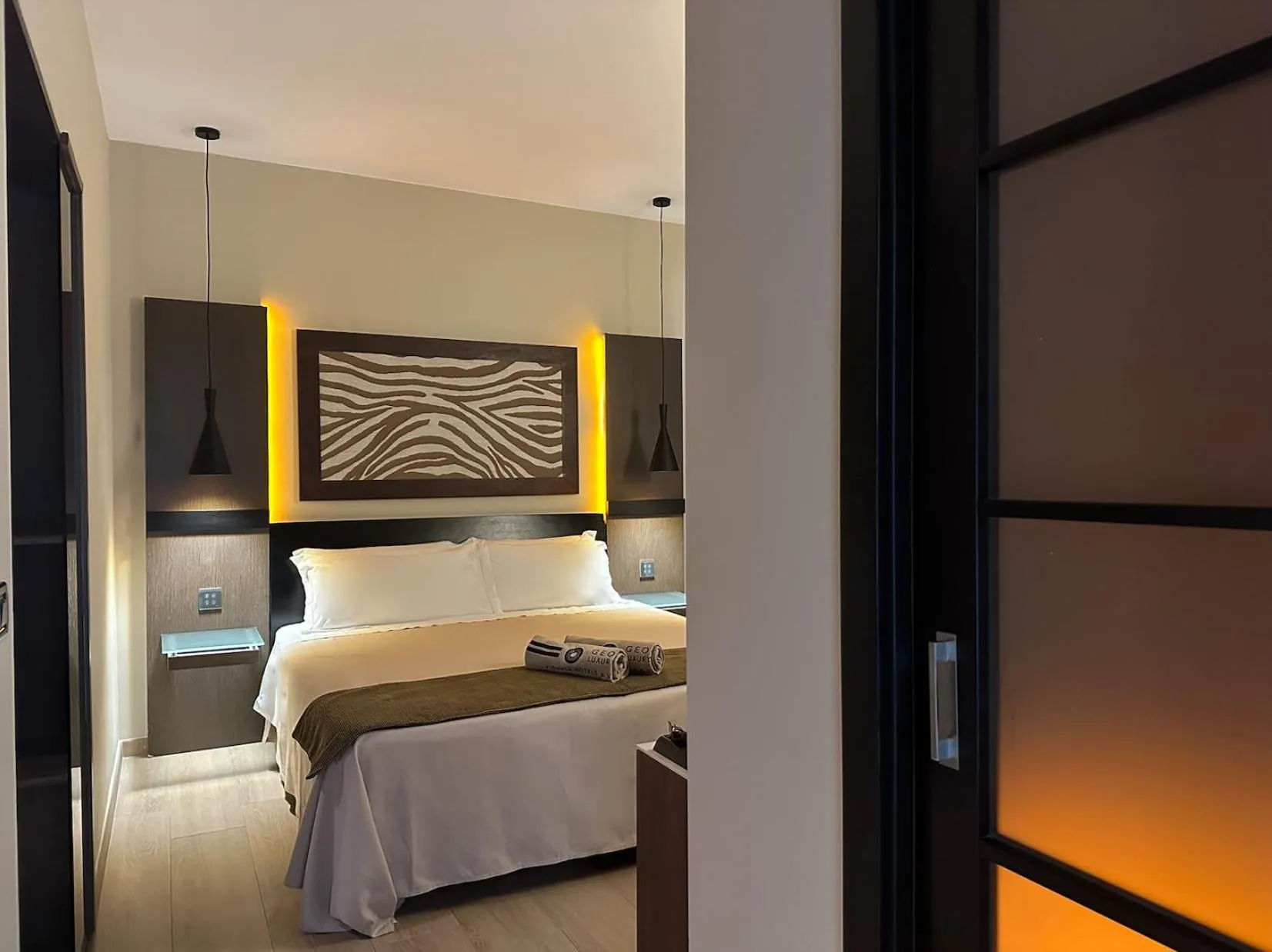 Bathroom, Bed in Hotel Capo San Vito by Geocharme