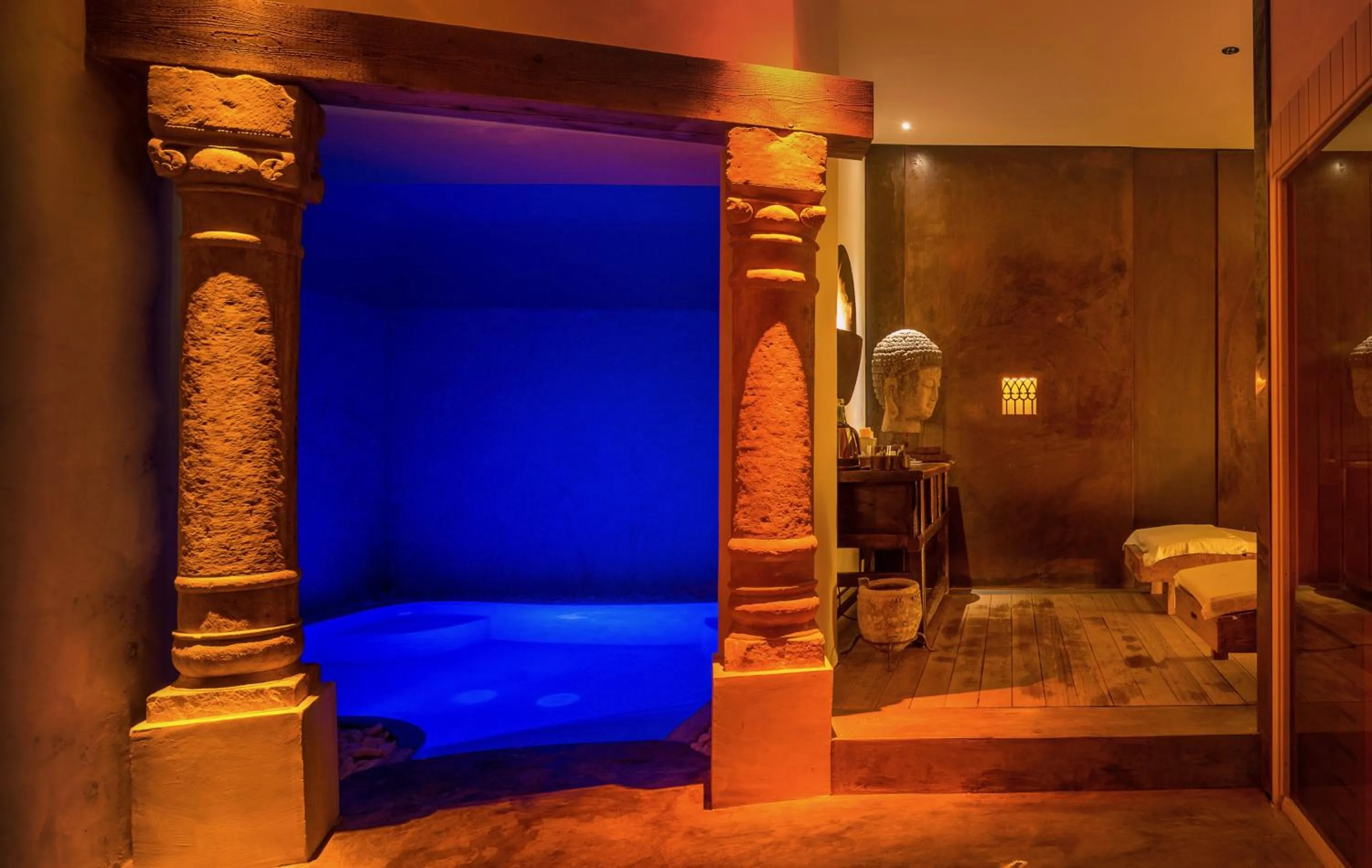 Public Bath in Hotel Capo San Vito by Geocharme