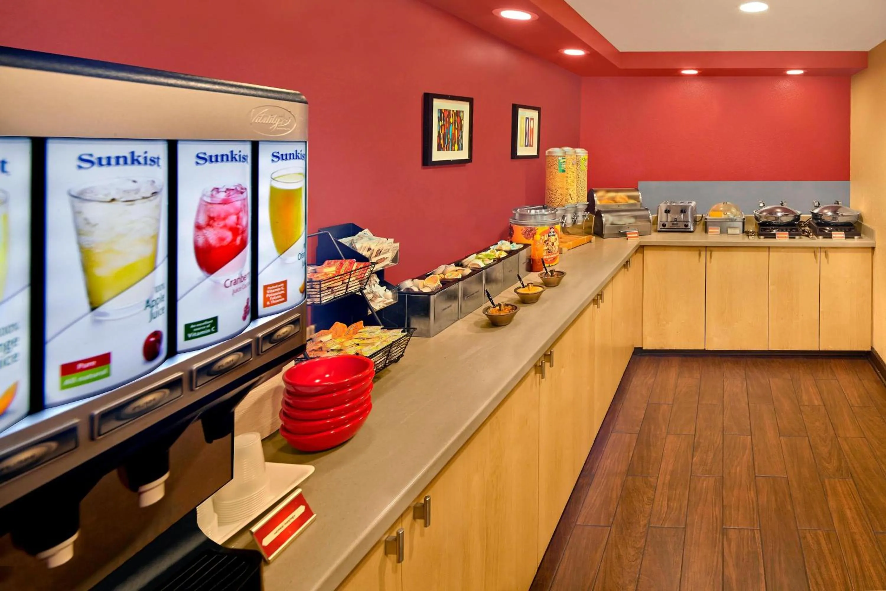 Breakfast in TownePlace Suites by Marriott Albany Downtown/Medical Center