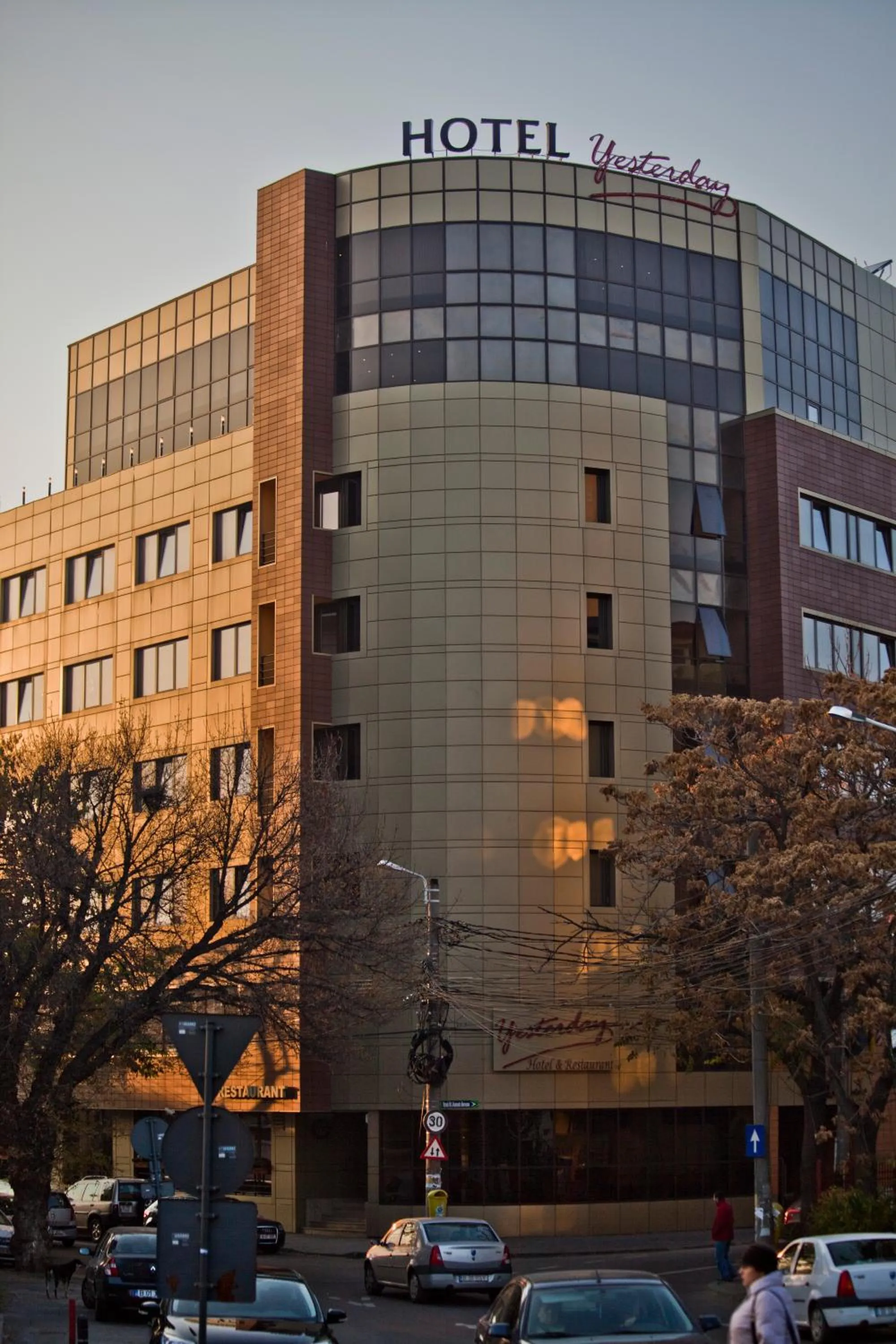 Facade/entrance in Hotel Yesterday