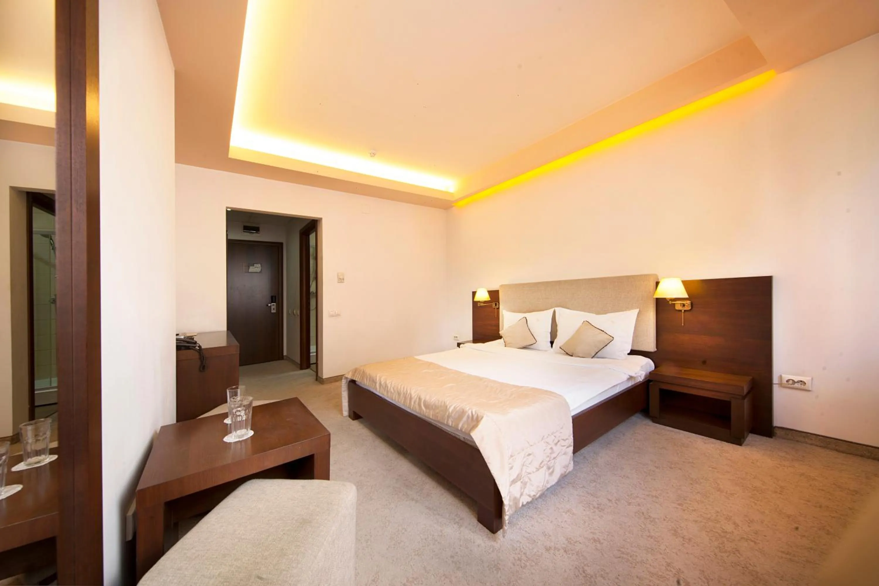 Photo of the whole room in Hotel Yesterday