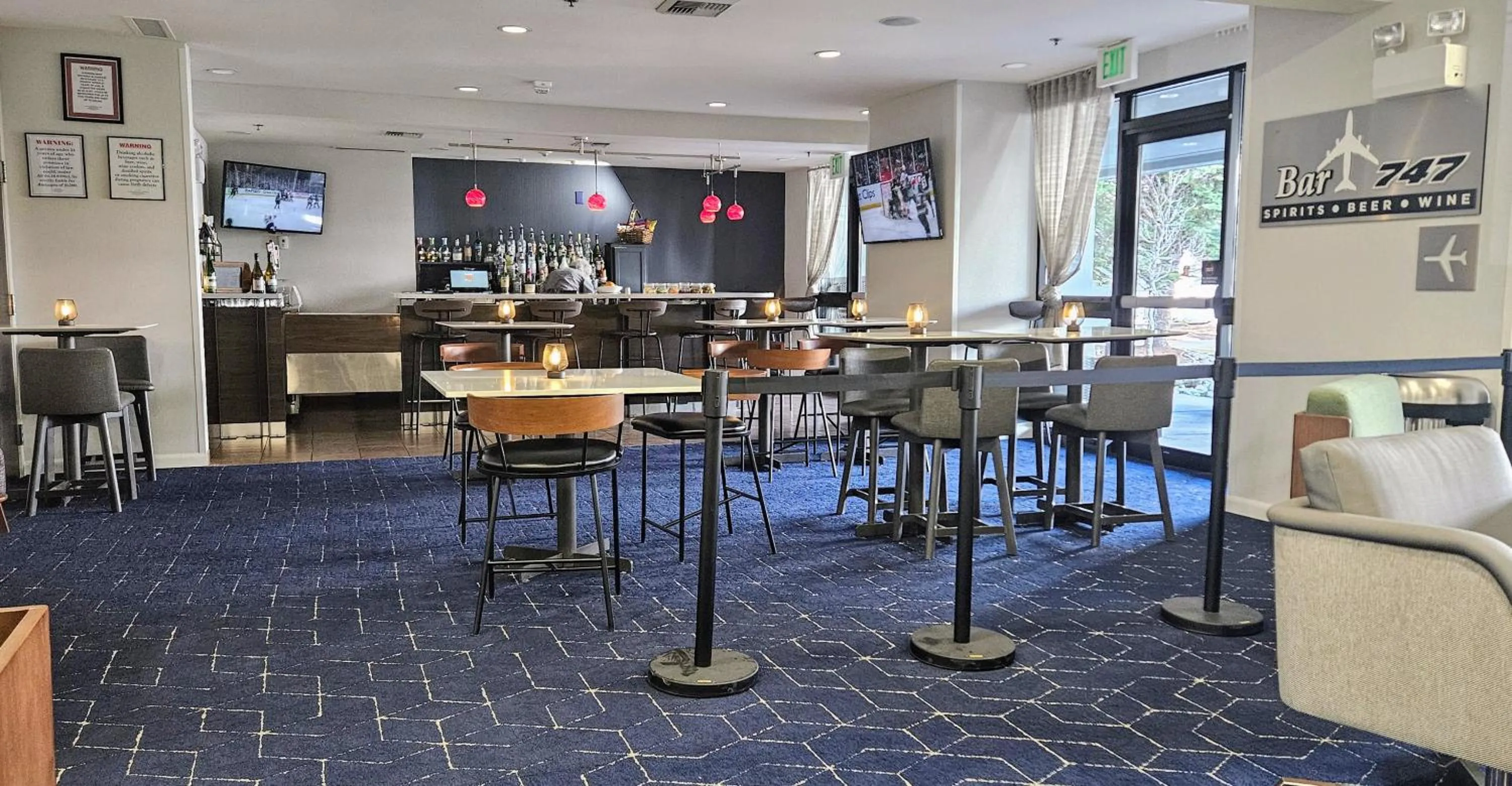 Lounge or bar in Courtyard by Marriott Anchorage Airport