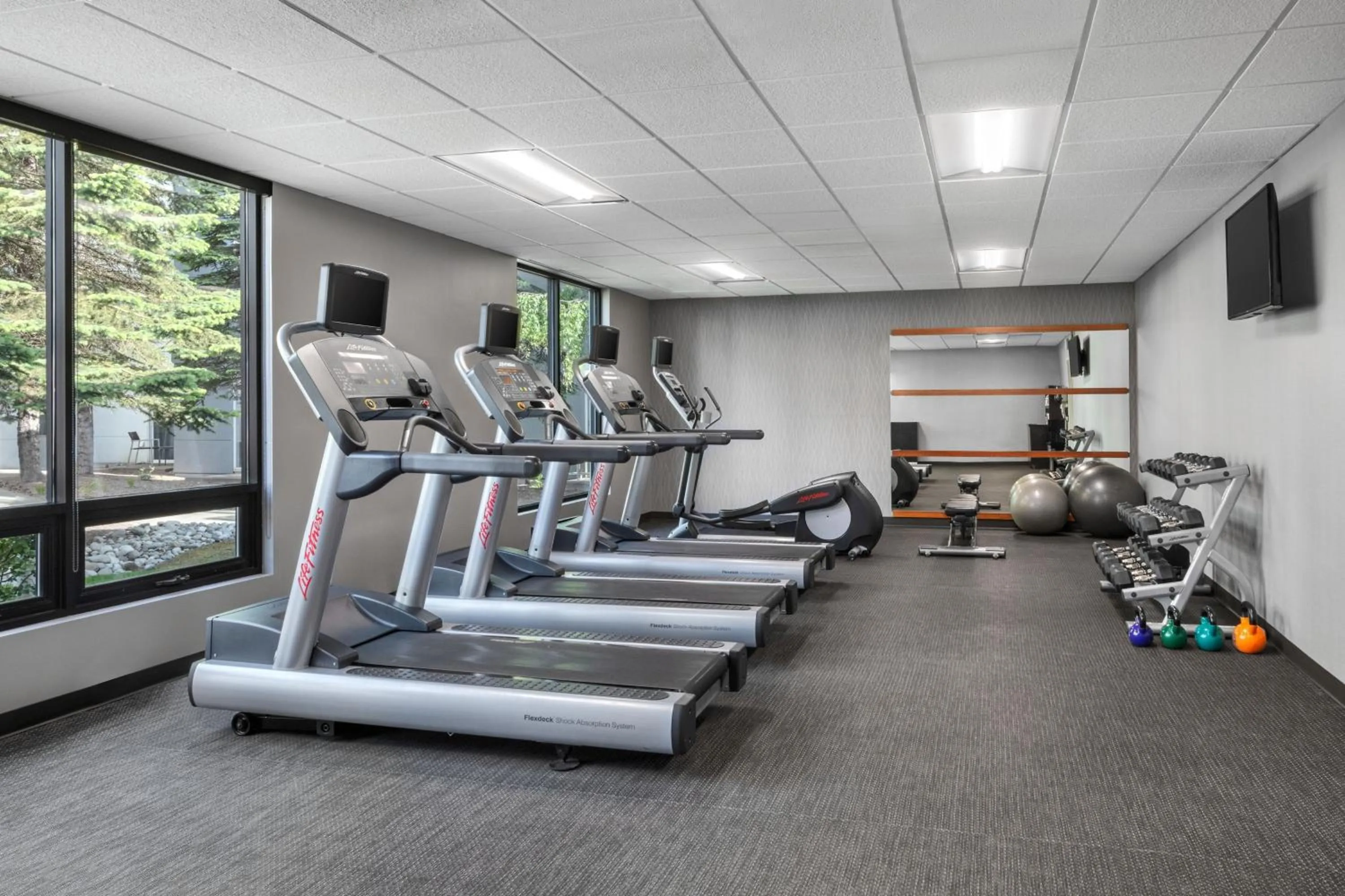 Fitness centre/facilities in Courtyard by Marriott Anchorage Airport