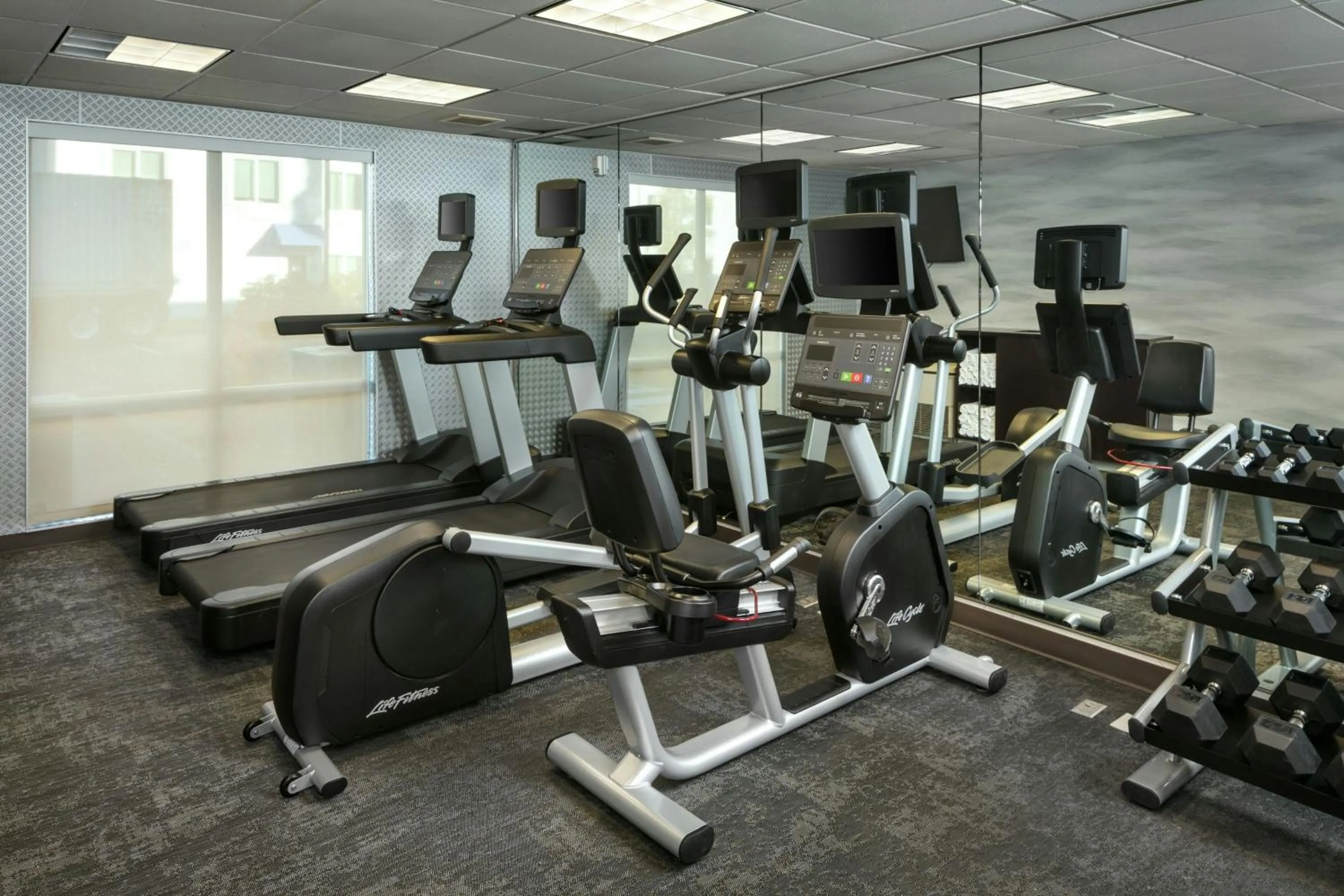 Fitness centre/facilities in Fairfield Inn & Suites by Marriott Anchorage Midtown
