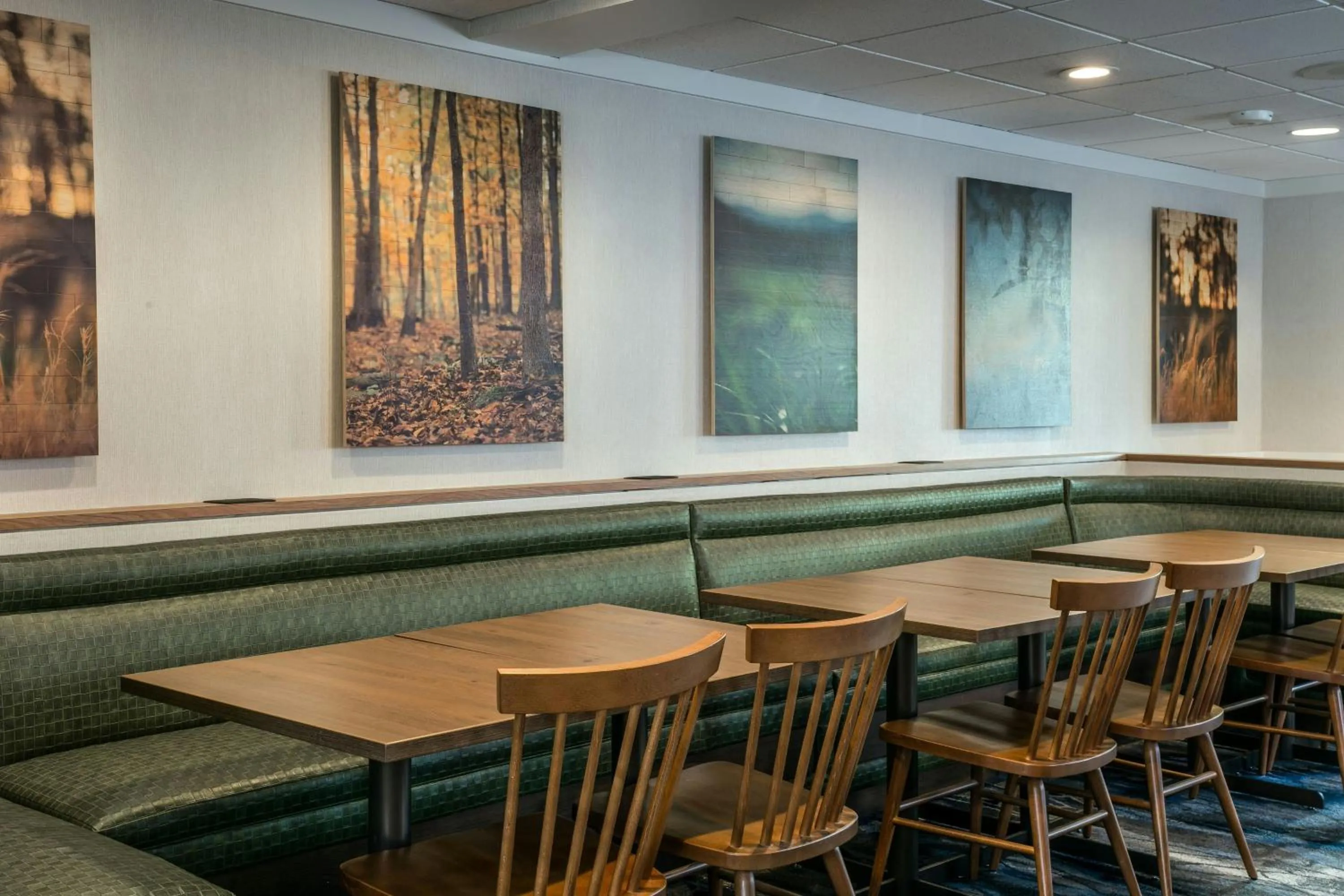 Breakfast in Fairfield Inn & Suites by Marriott Anchorage Midtown