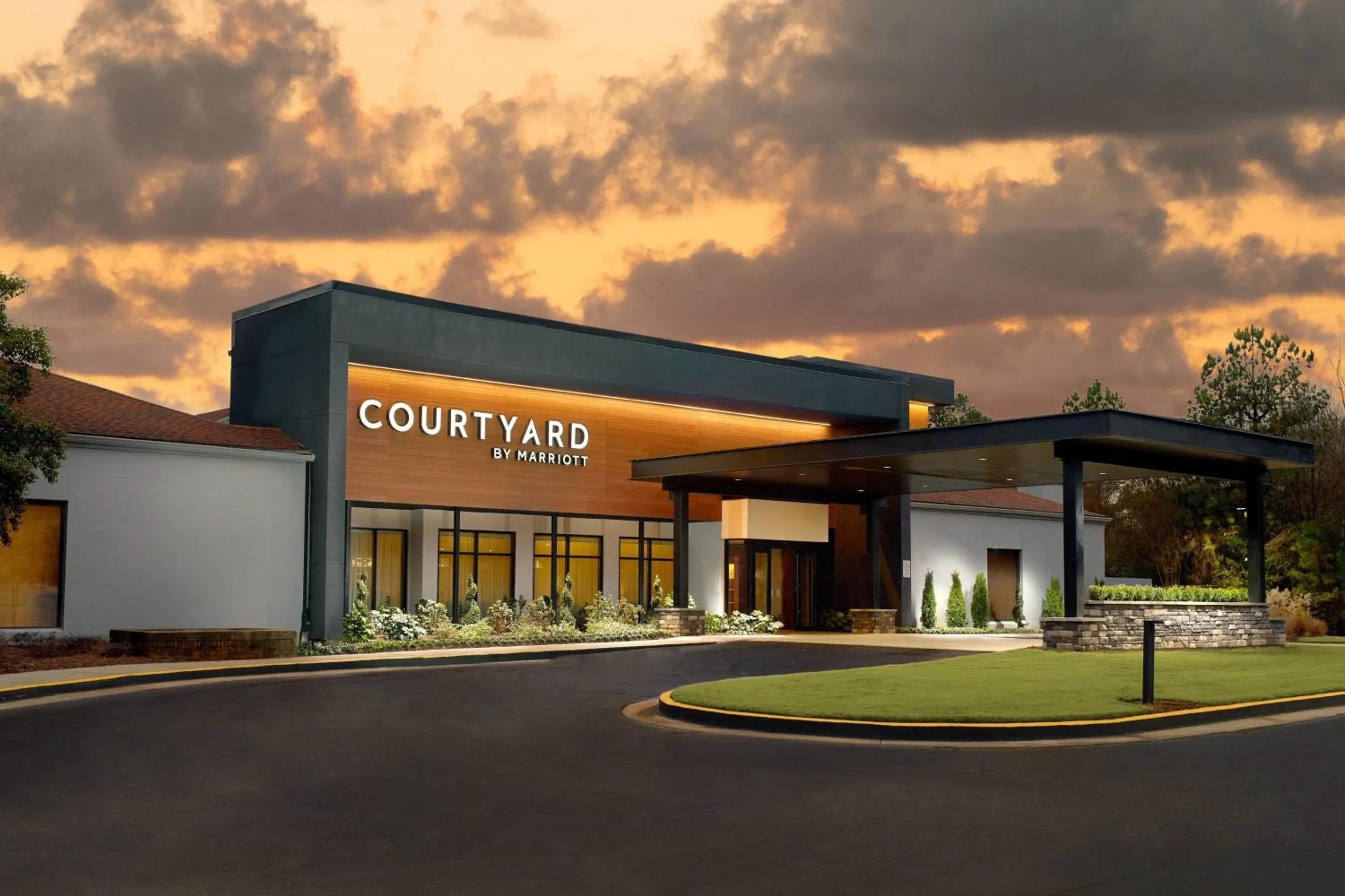 Property building in Courtyard by Marriott Atlanta Airport South/Sullivan Road