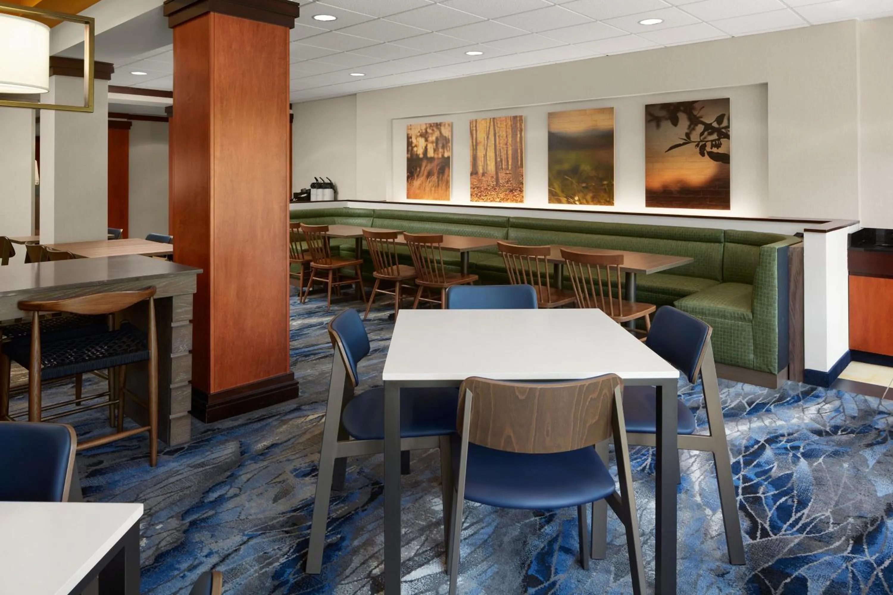 Breakfast in Fairfield Inn & Suites Bedford